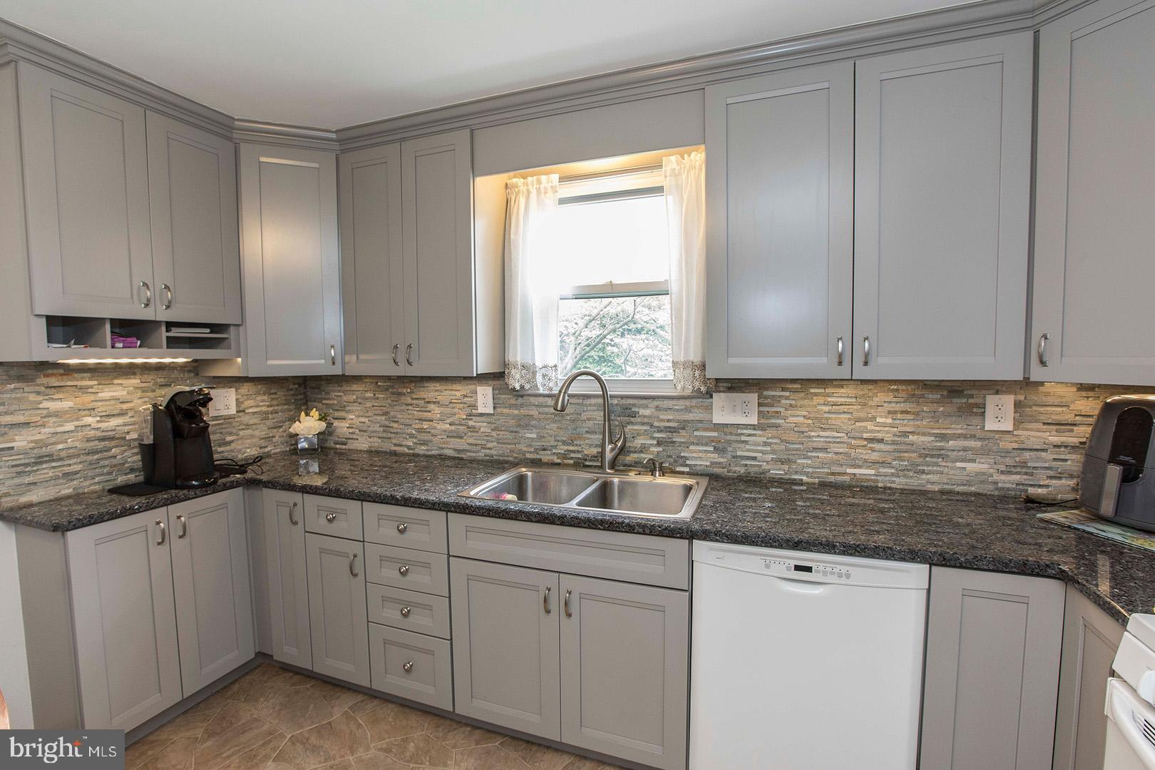 105 Woodland Road Reading, PA 19610 - Photo 7 of 43 Gallery Image 7