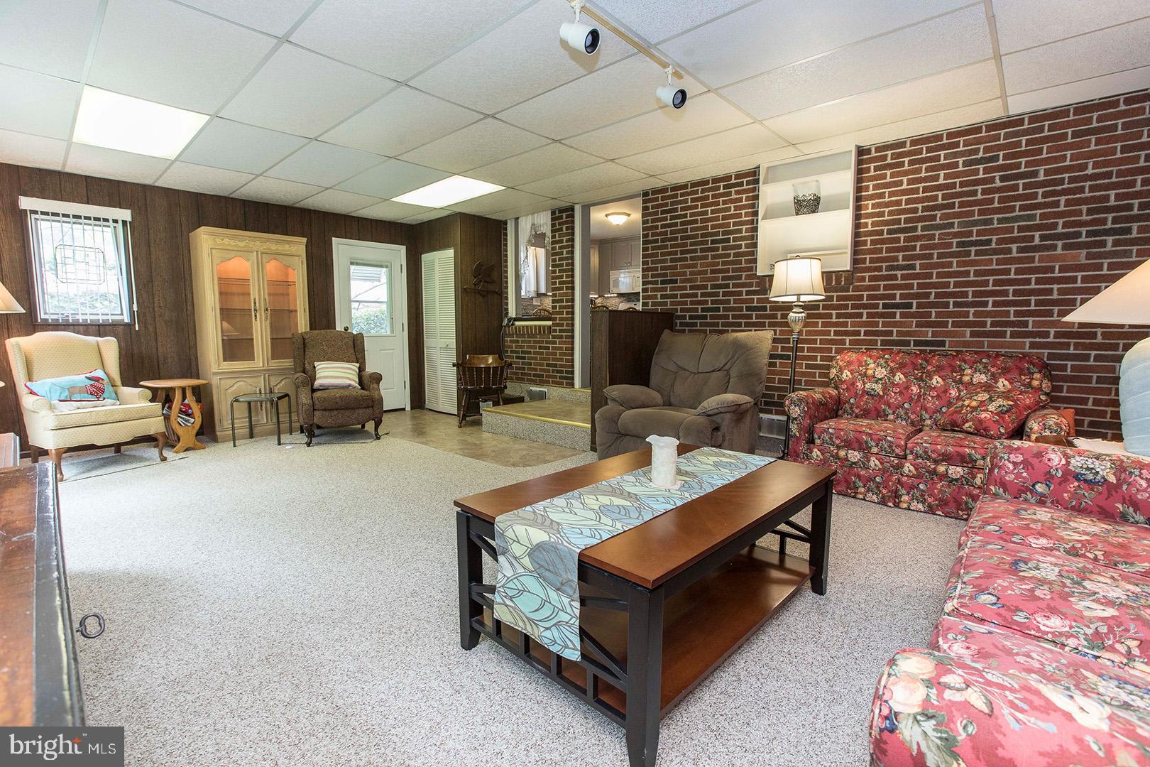 105 Woodland Road Reading, PA 19610 - Photo 10 of 43 Gallery Image 10