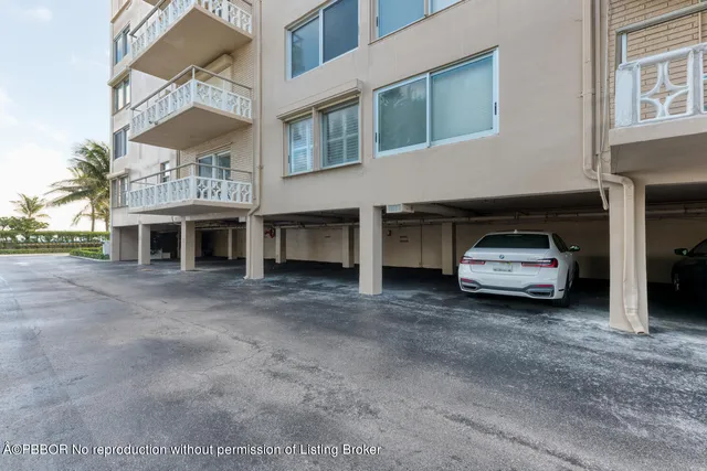 a car parked in front of a building