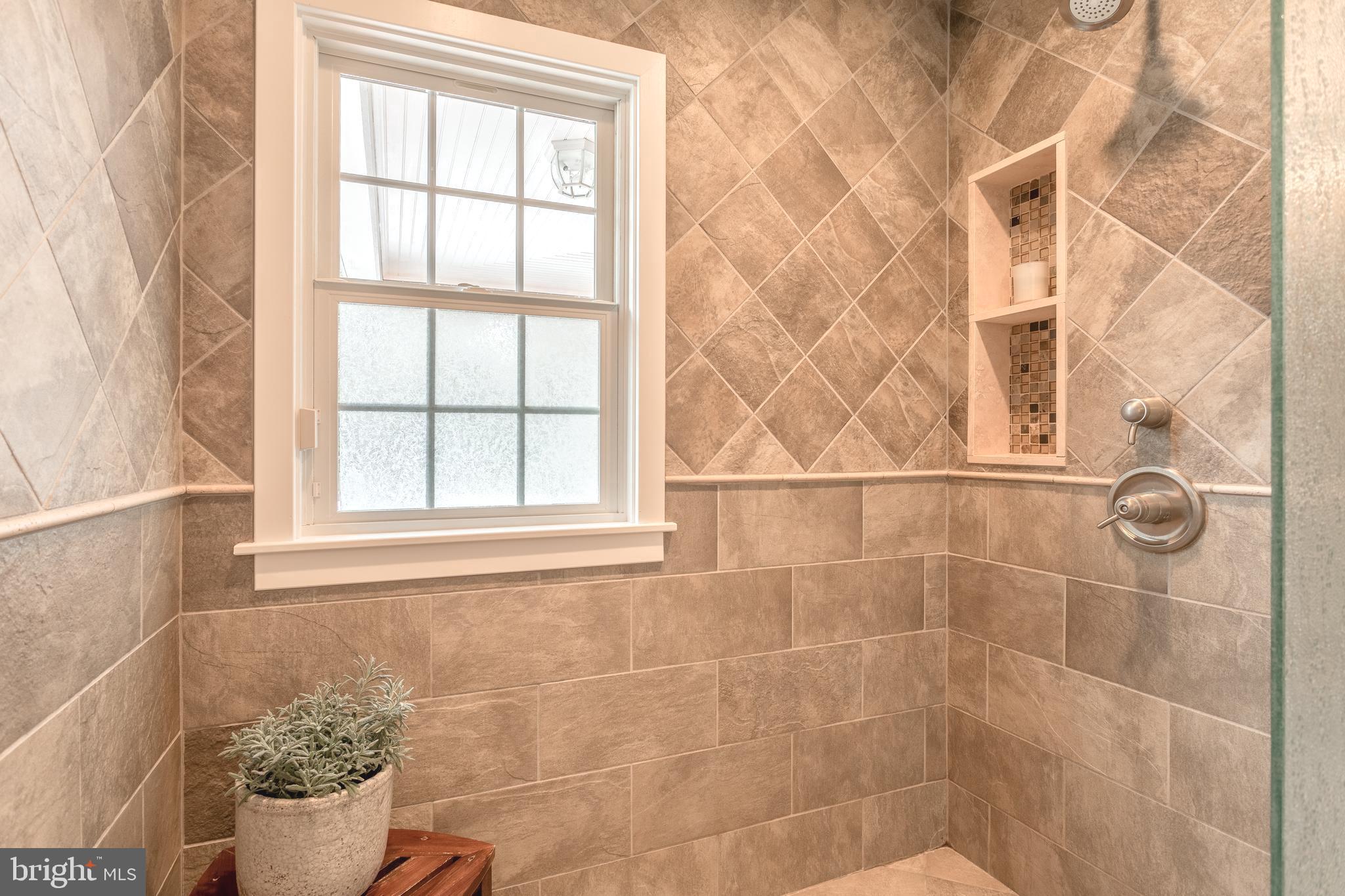 661 Church Road Wayne, PA 19087 - Photo 16 of 32 Large, Thresholdless shower