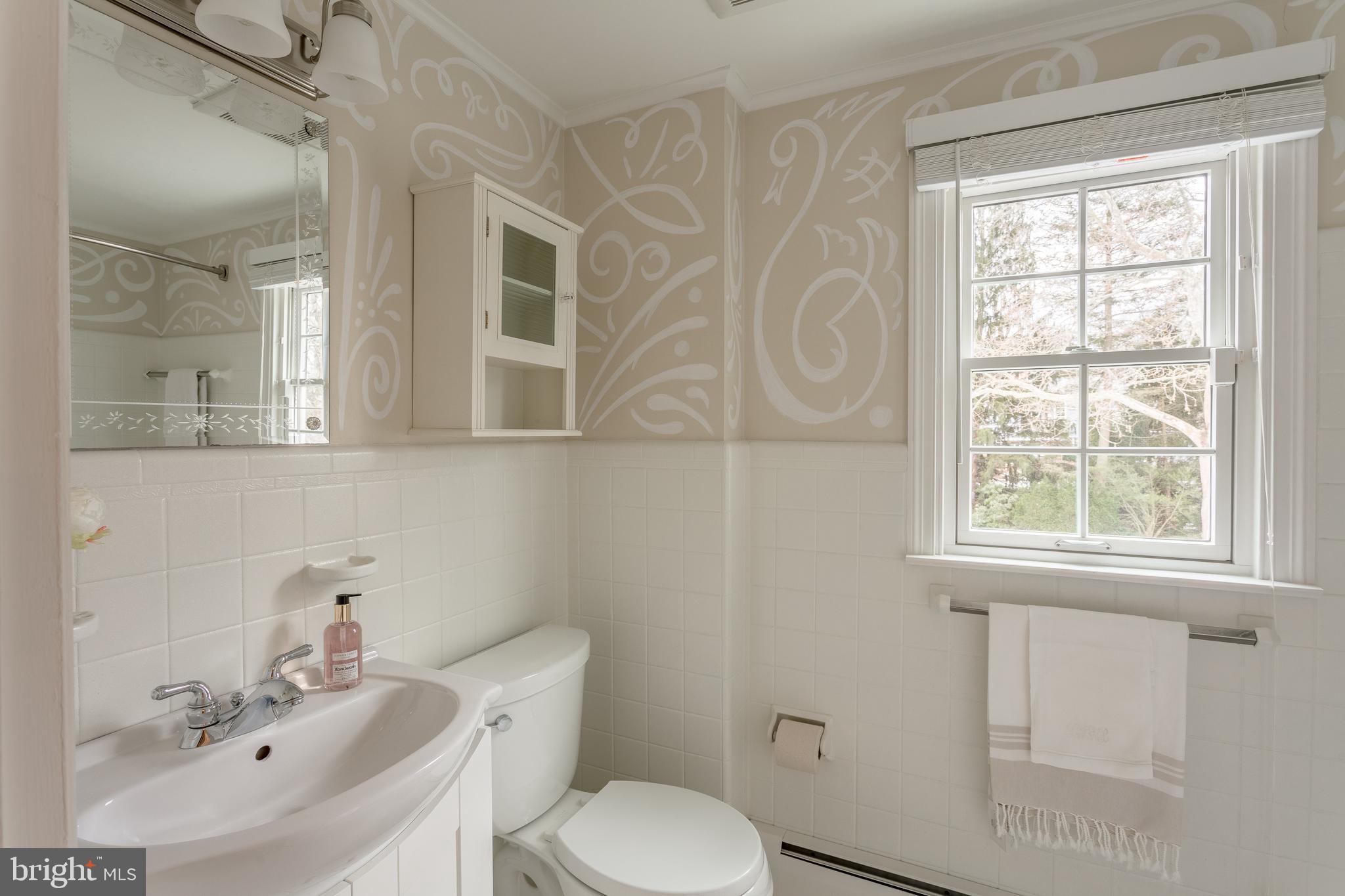 661 Church Road Wayne, PA 19087 - Photo 27 of 32 Charming Bathroom