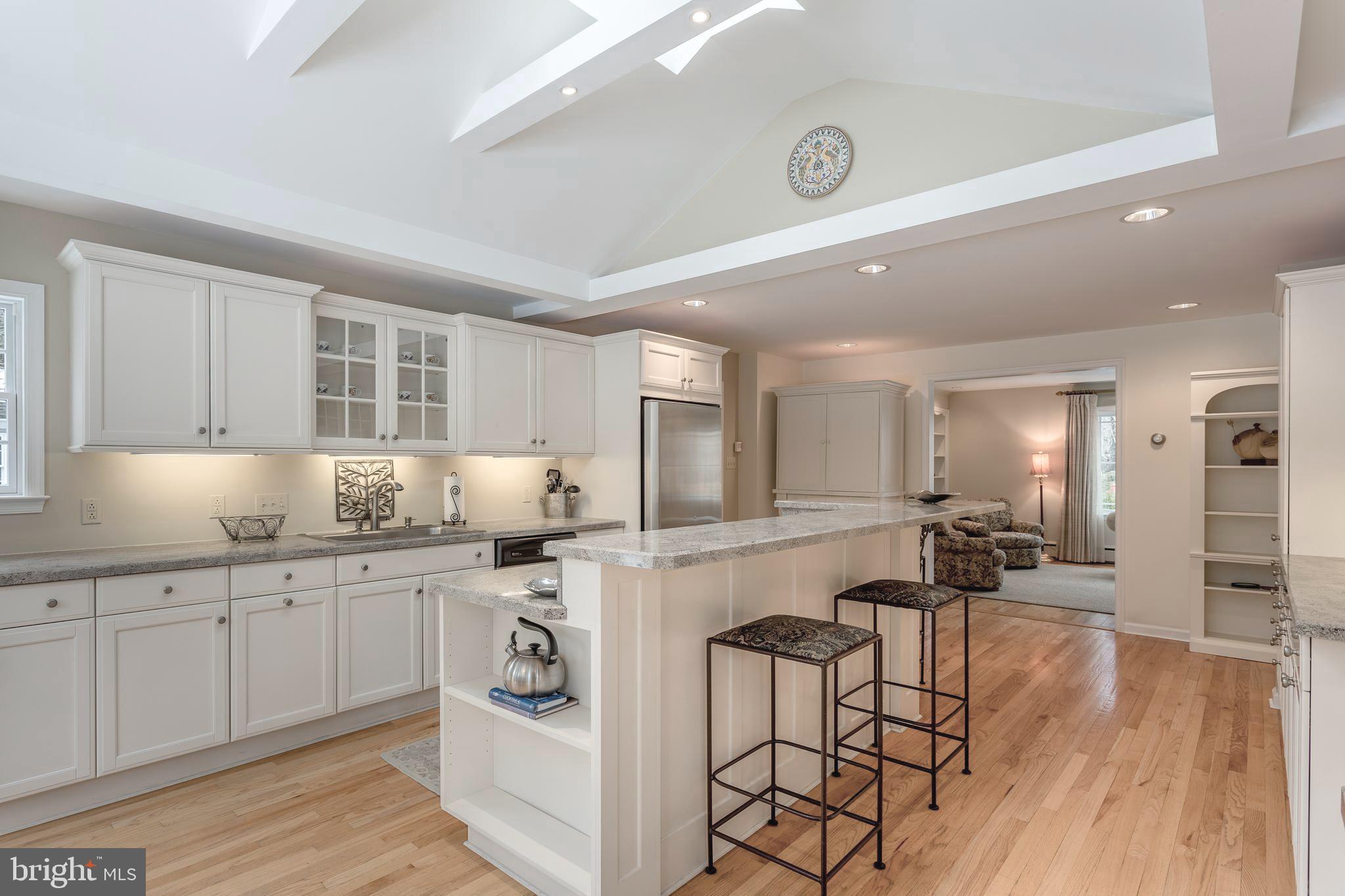 661 Church Road Wayne, PA 19087 - Photo 6 of 32 Extra high, vaulted ceilings in sunny Kitchen