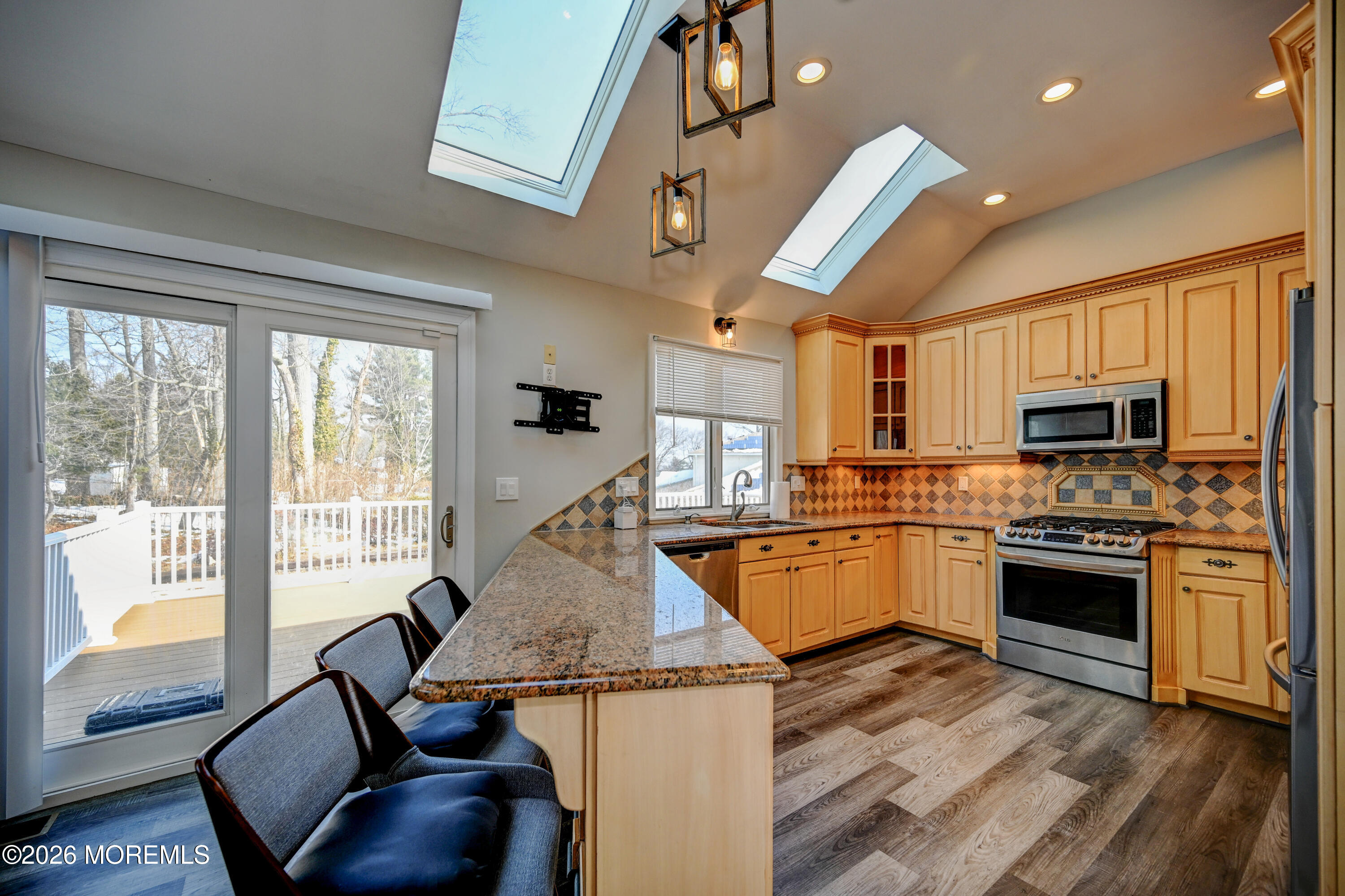 17 Thomas Road East Brunswick, NJ 08816 - Photo 13 of 53 11-Kitchen