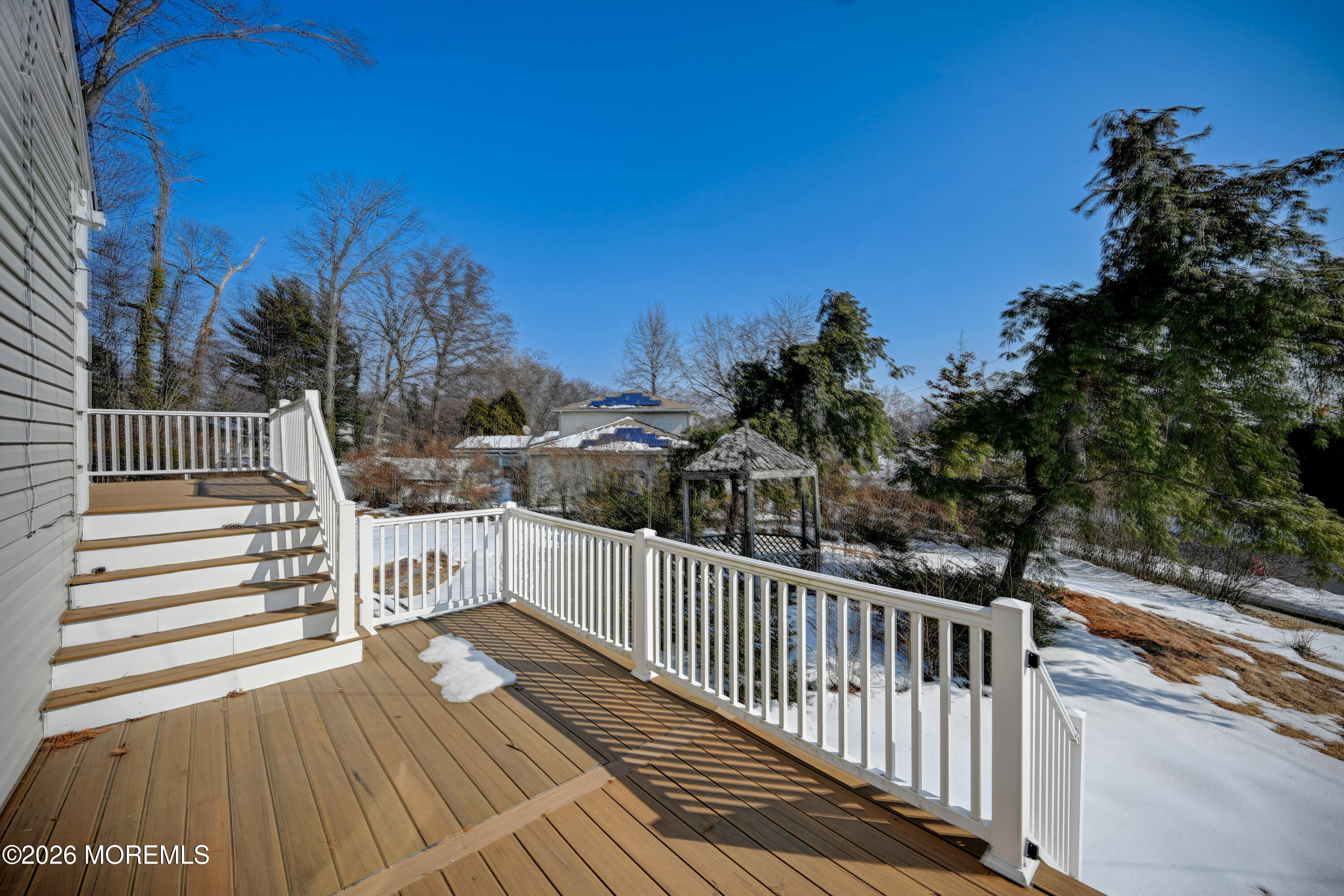 17 Thomas Road East Brunswick, NJ 08816 - Photo 50 of 53 34-Lower Side to Upper Deck