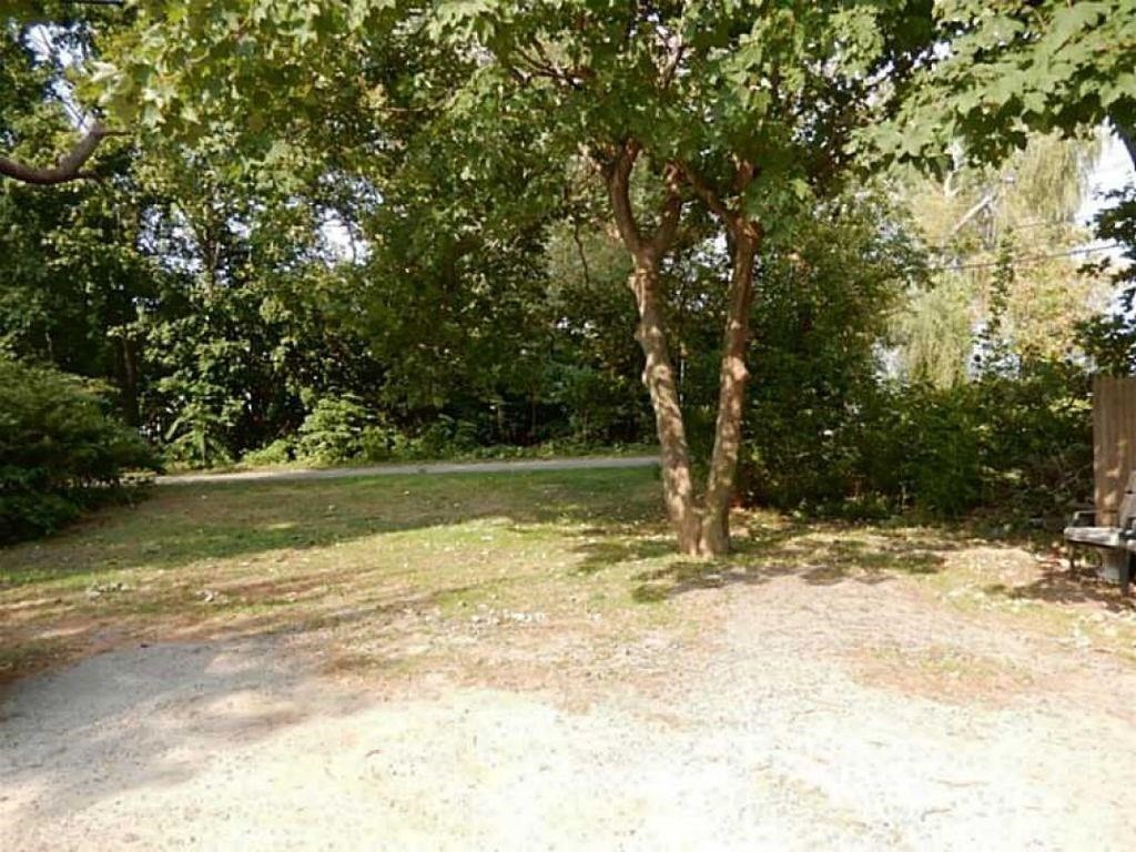 19 County Road Barrington, RI 02806 - Photo 3 of 9