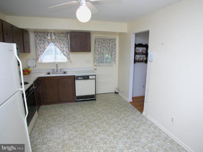 3611 Templar Road Randallstown, MD 21133 - Photo 9 of 24 Kitchen opens to covered deck