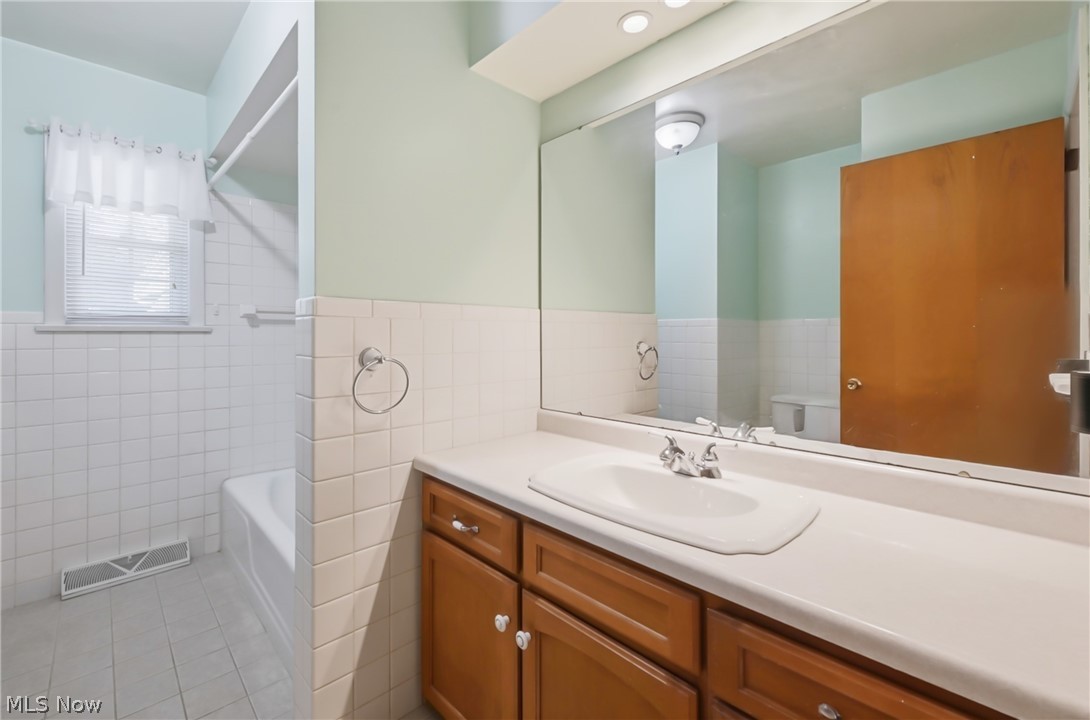8564 Squires Lane Northeast Warren, OH 44484 - Photo 27 of 38