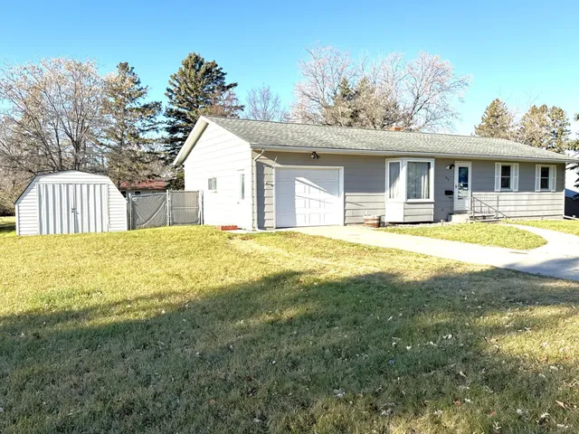 $215,000 | 813 North Eaton Avenue, Fosston, MN 56542