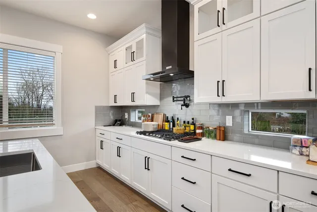 $969,900 | 7584 South 130th Place, Seattle, WA 98178