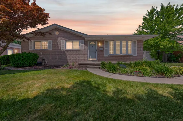 $245,000 | 28357 Suburban Drive, Warren, MI 48088