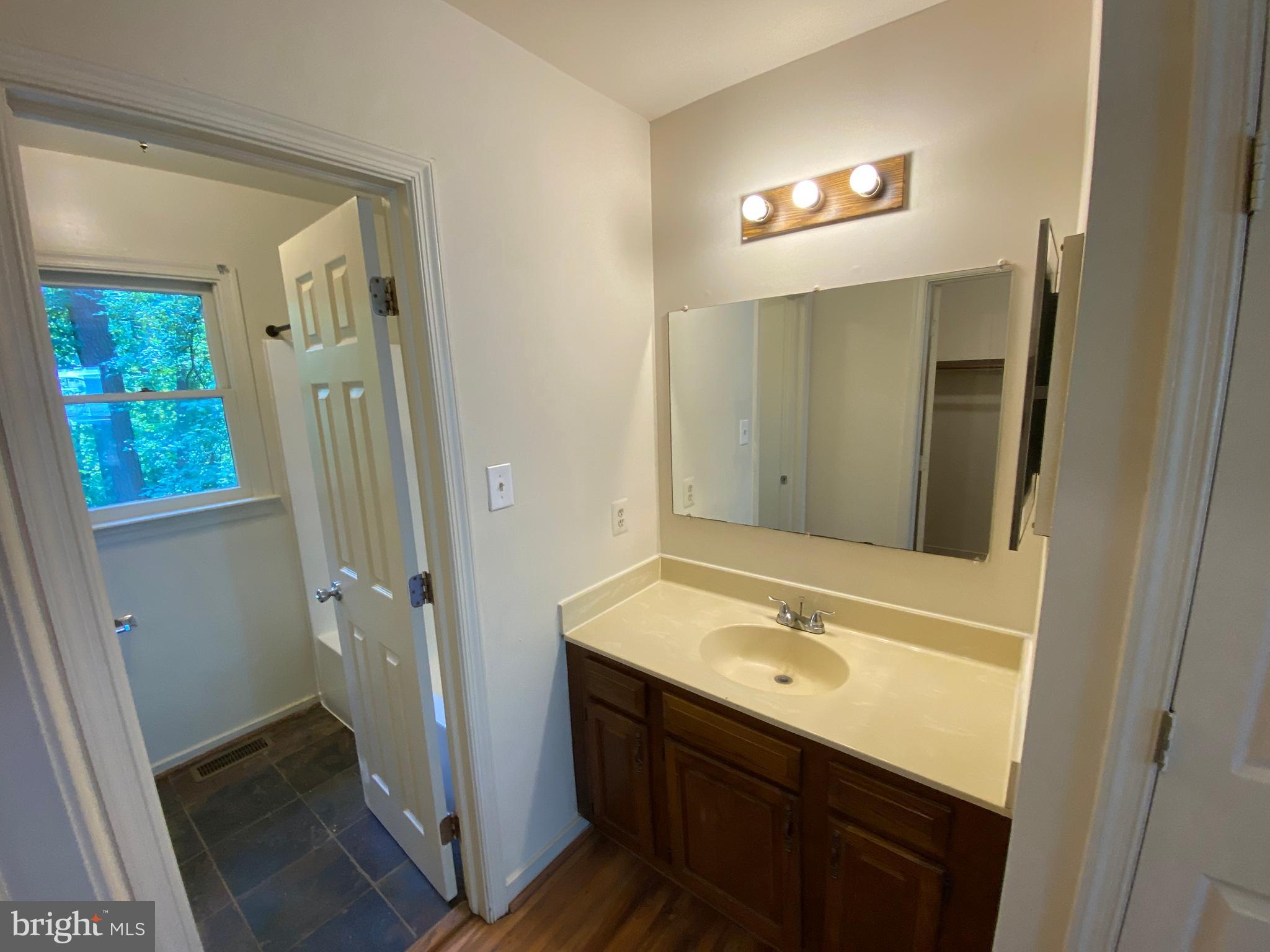 507 Montgomery Drive Ruther Glen, VA 22546 - Photo 11 of 26