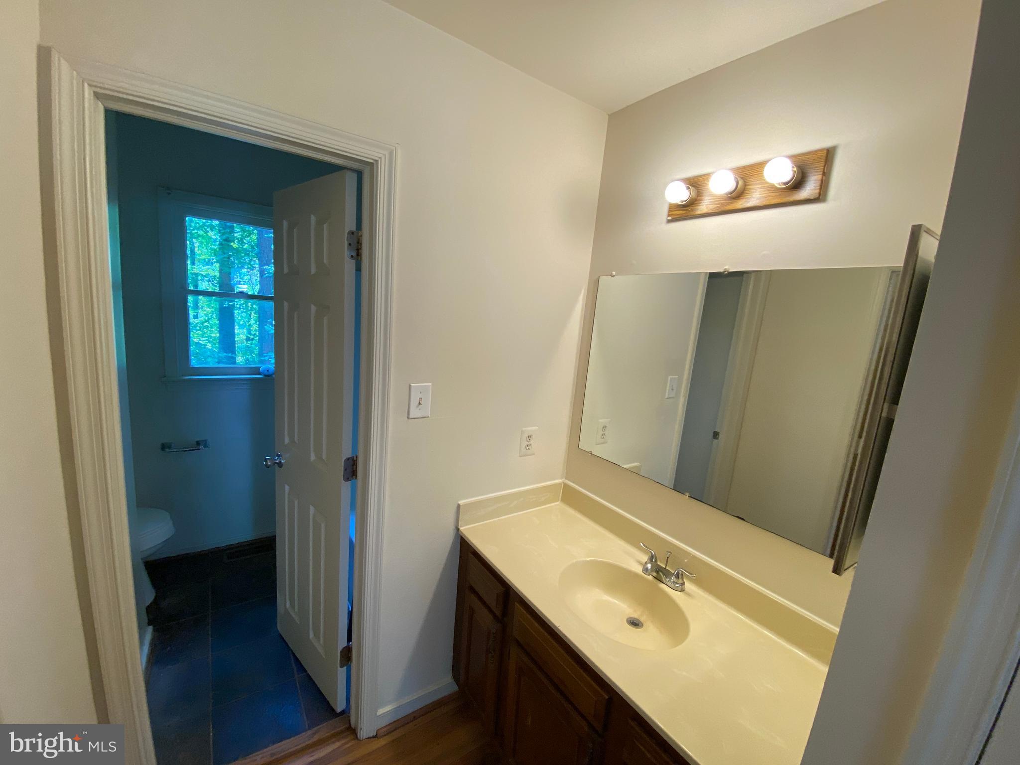 507 Montgomery Drive Ruther Glen, VA 22546 - Photo 9 of 26