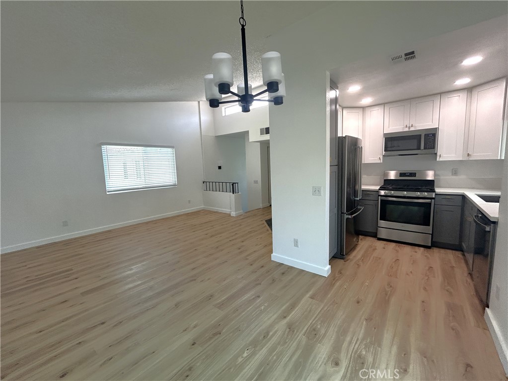 8325 Spring Desert Place Rancho Cucamonga, CA 91730 - Photo 4 of 22 Gallery Image 4