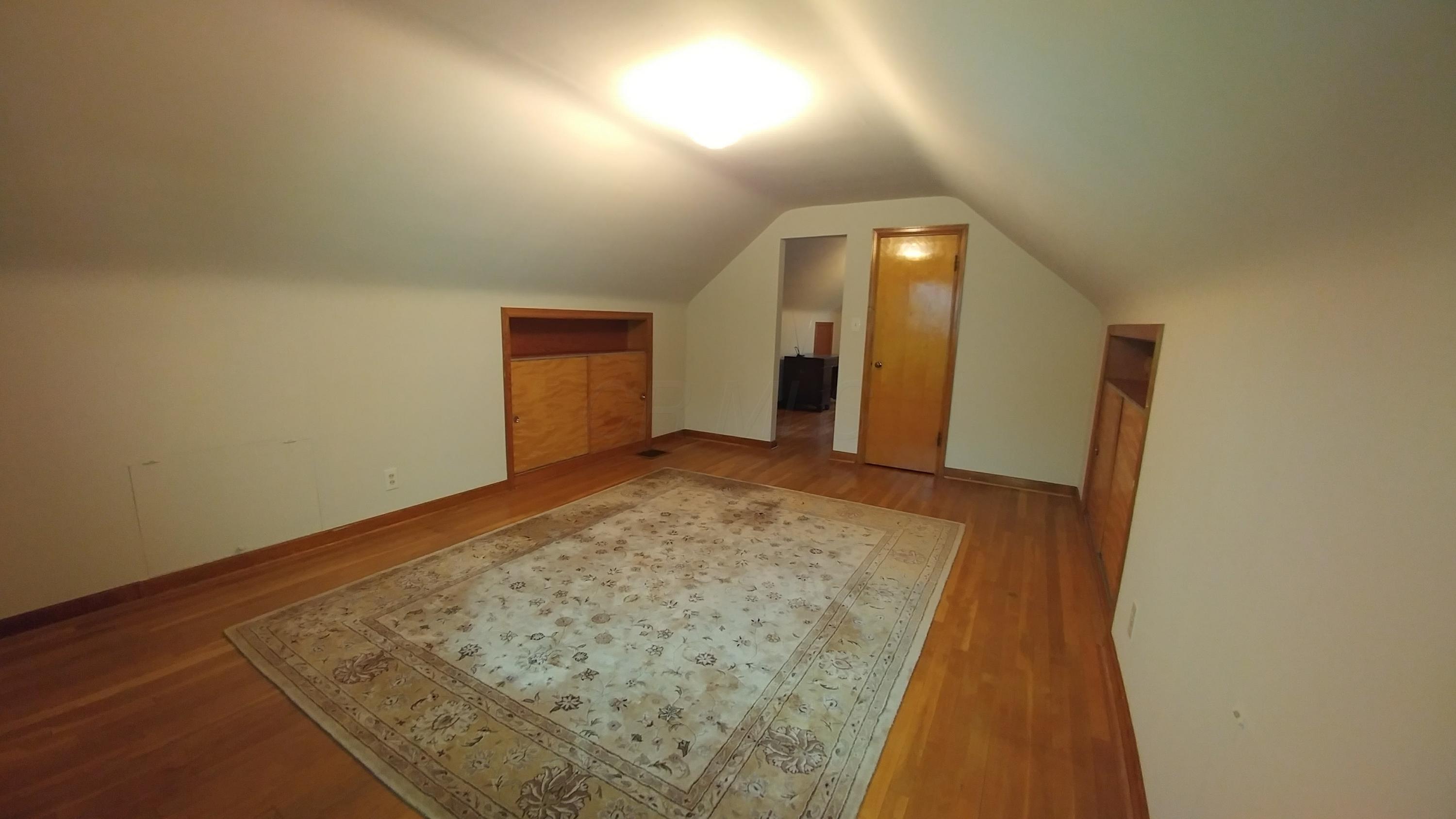 214 Demorest Road Columbus, OH 43204 - Photo 19 of 31 Gallery Image 19