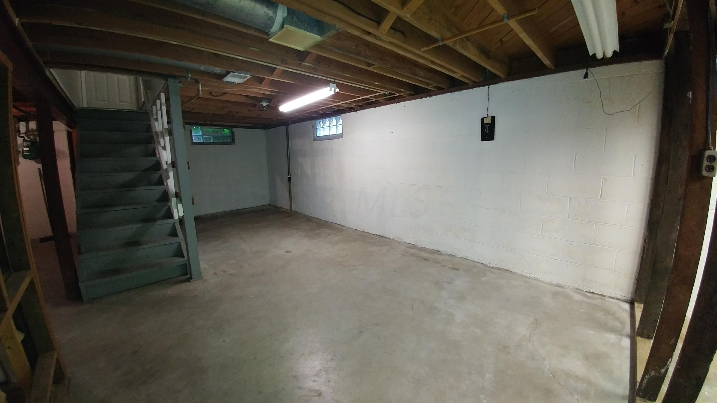 214 Demorest Road Columbus, OH 43204 - Photo 25 of 31 Gallery Image 25
