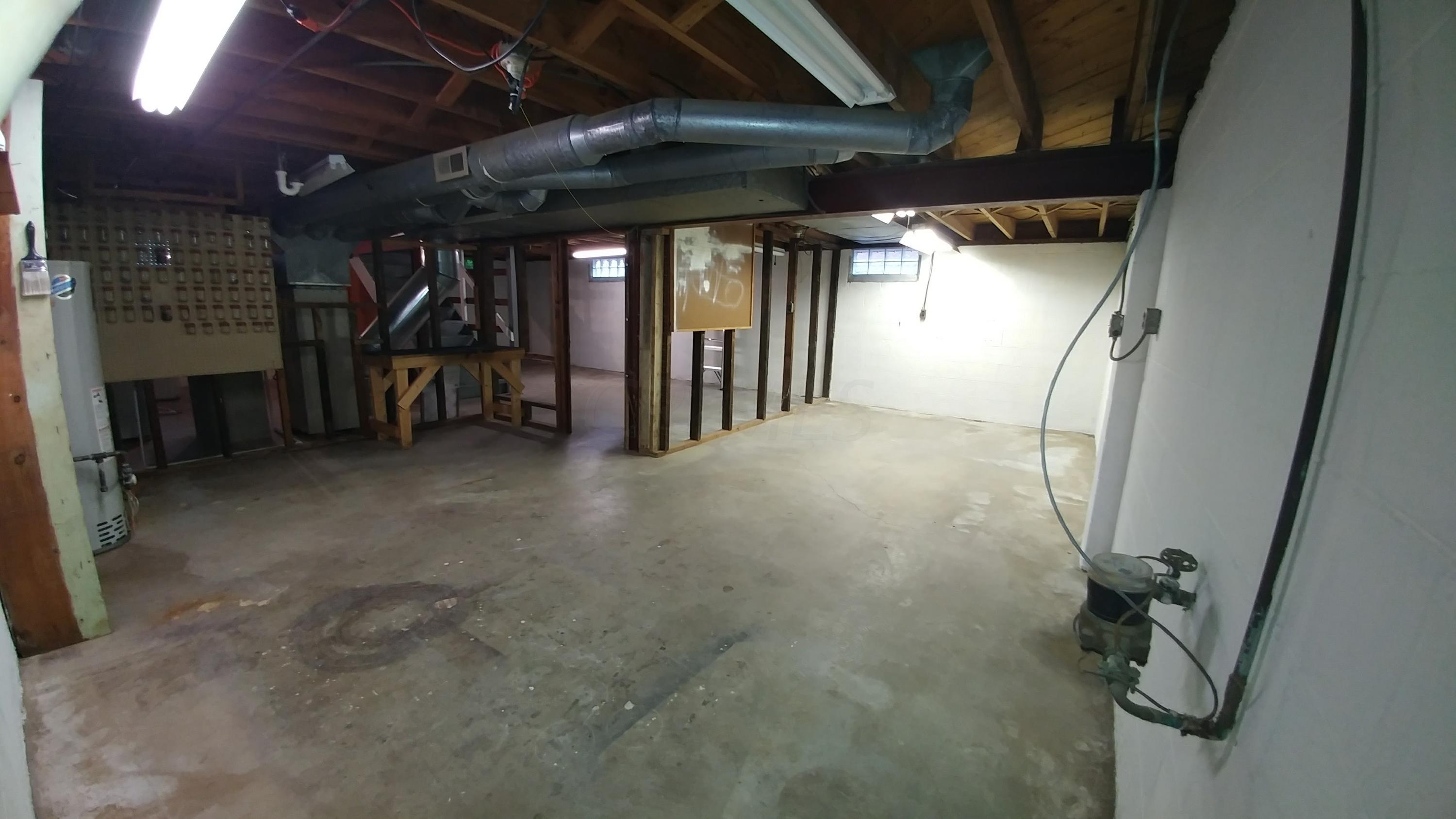 214 Demorest Road Columbus, OH 43204 - Photo 26 of 31 Gallery Image 26