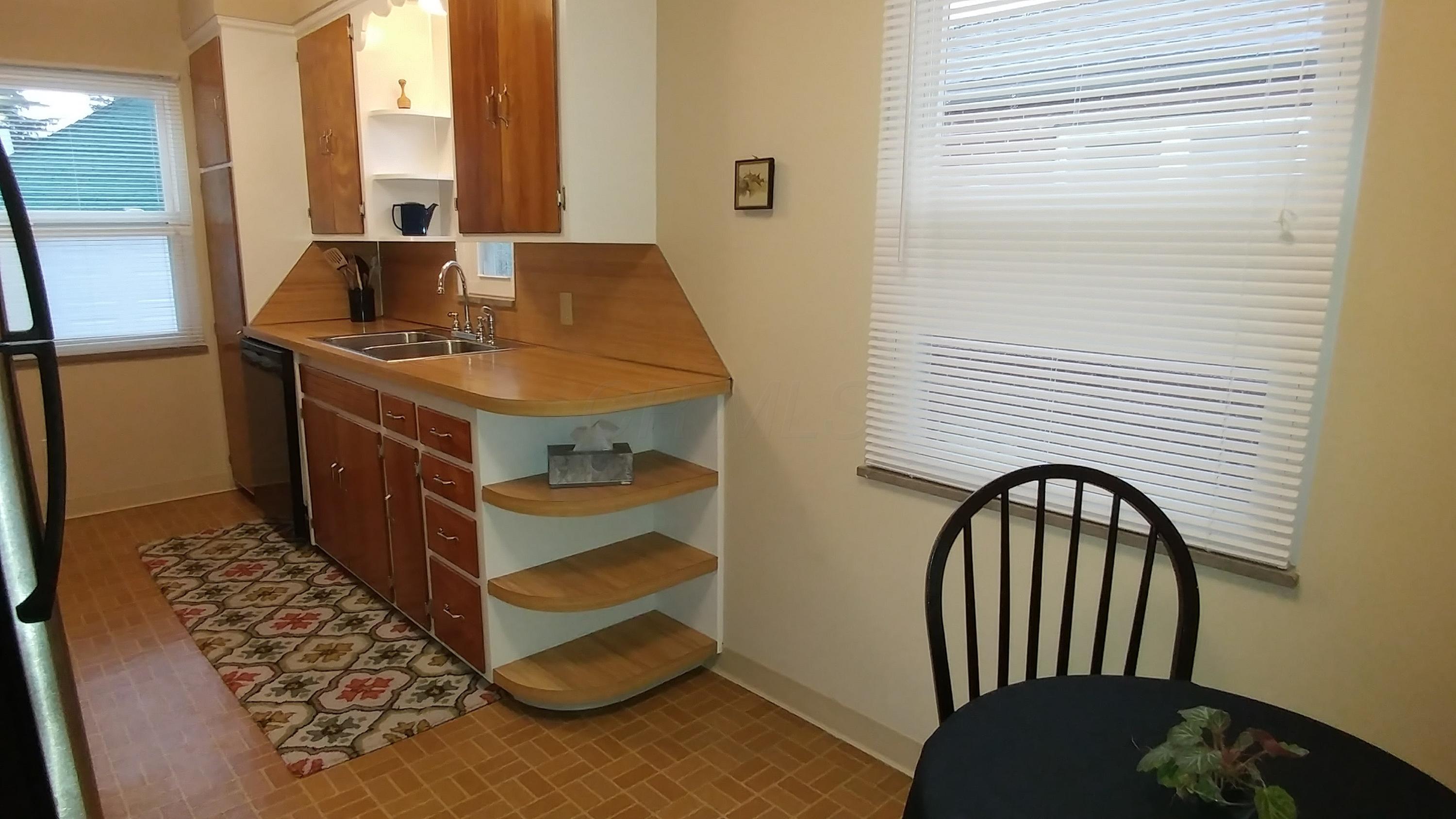 214 Demorest Road Columbus, OH 43204 - Photo 6 of 31 Gallery Image 6