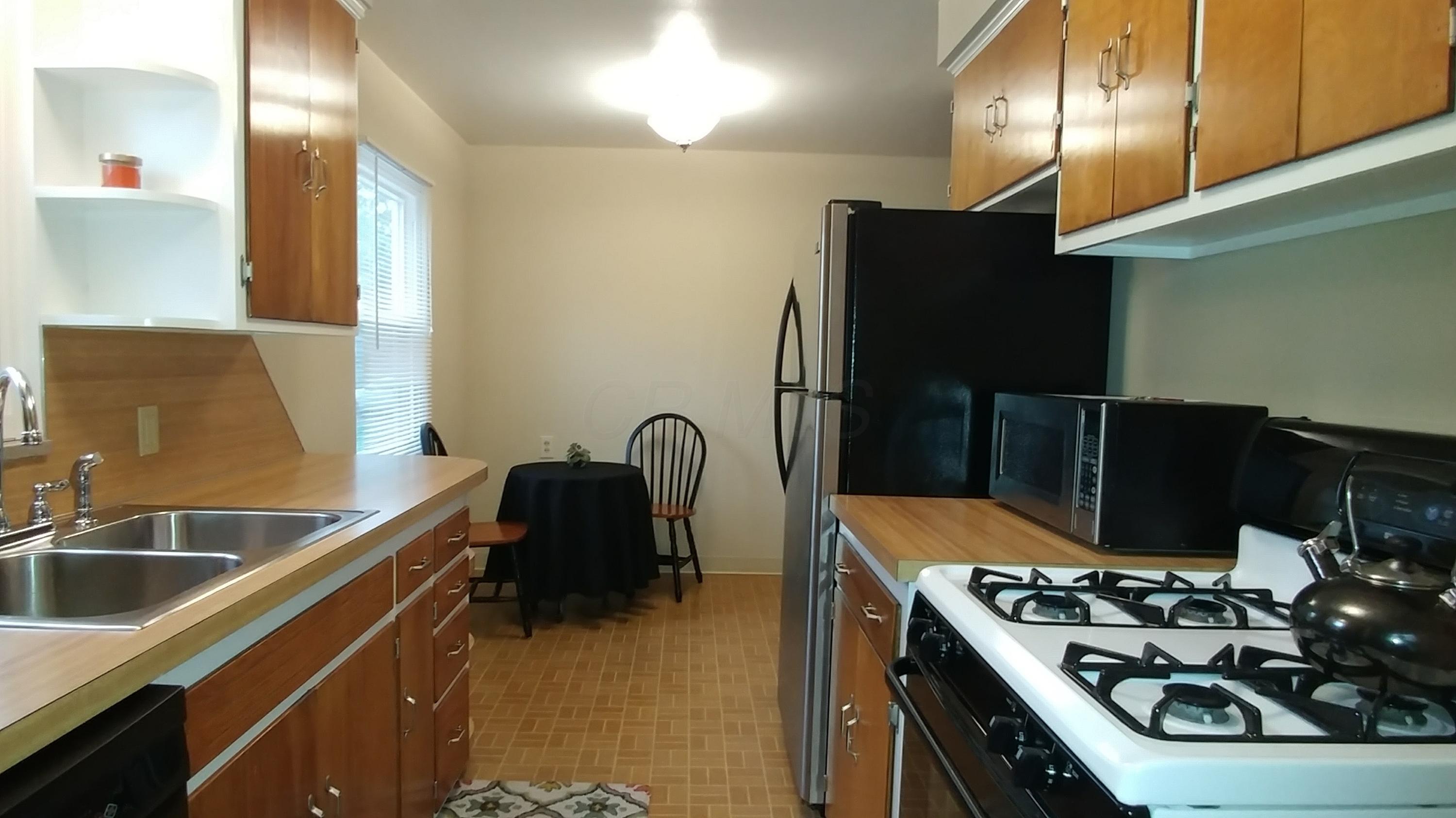 214 Demorest Road Columbus, OH 43204 - Photo 9 of 31 Gallery Image 9