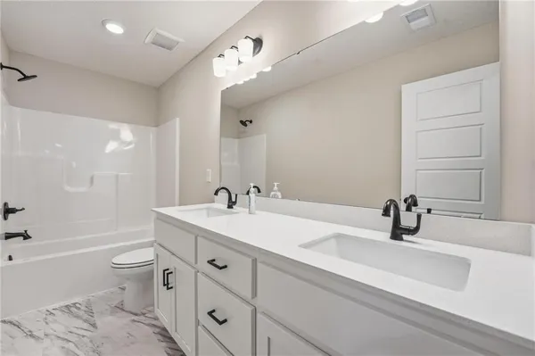 $431,994 | 1206 Royal Arch Trail, Raymore, MO 64083