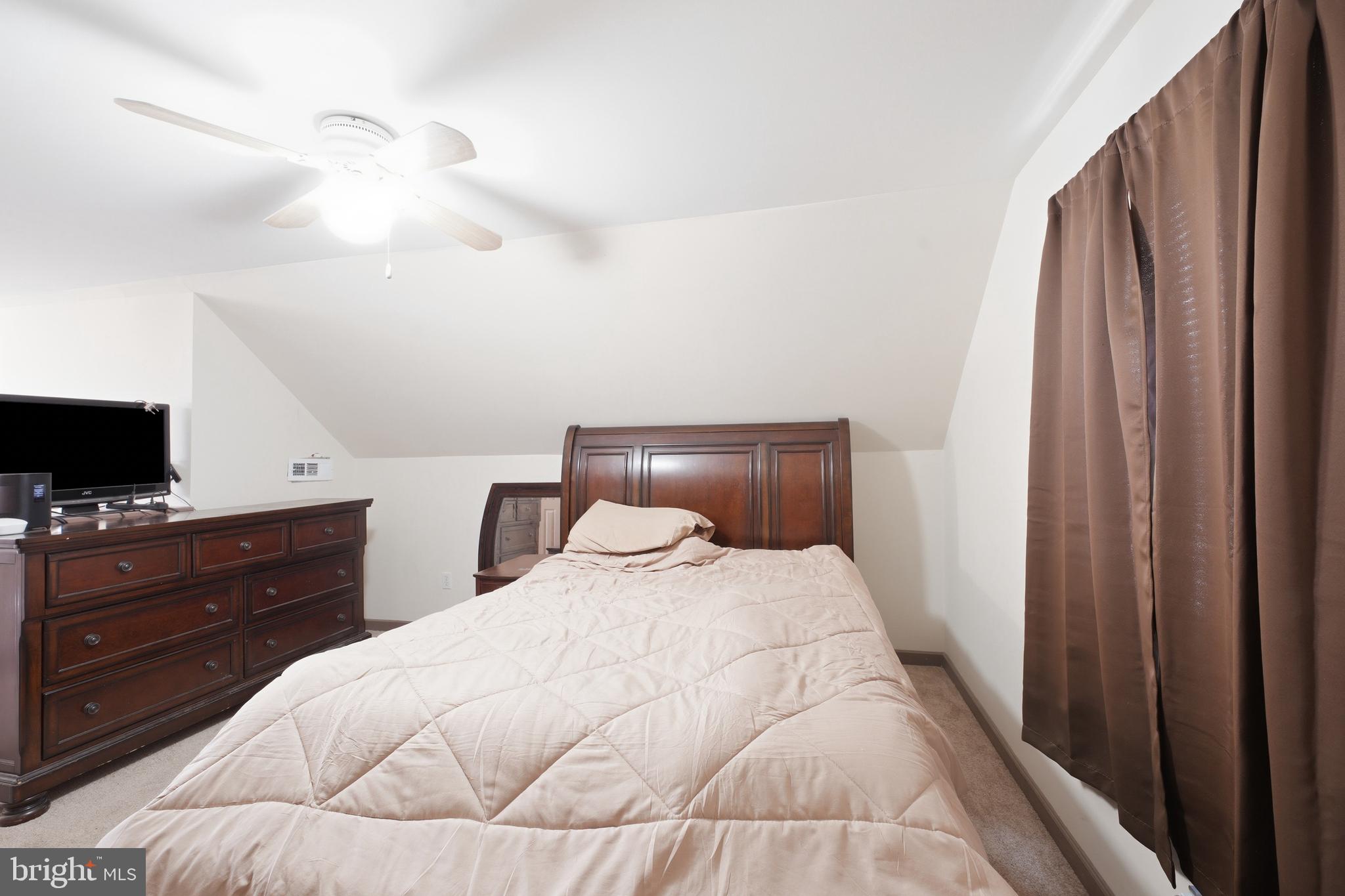 820 Magnolia Road Hellertown, PA 18055 - Photo 14 of 32 Gallery Image 14