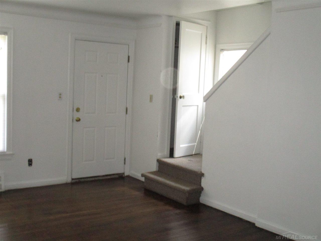 18489 Schaefer Highway Detroit, MI 48235 - Photo 10 of 21