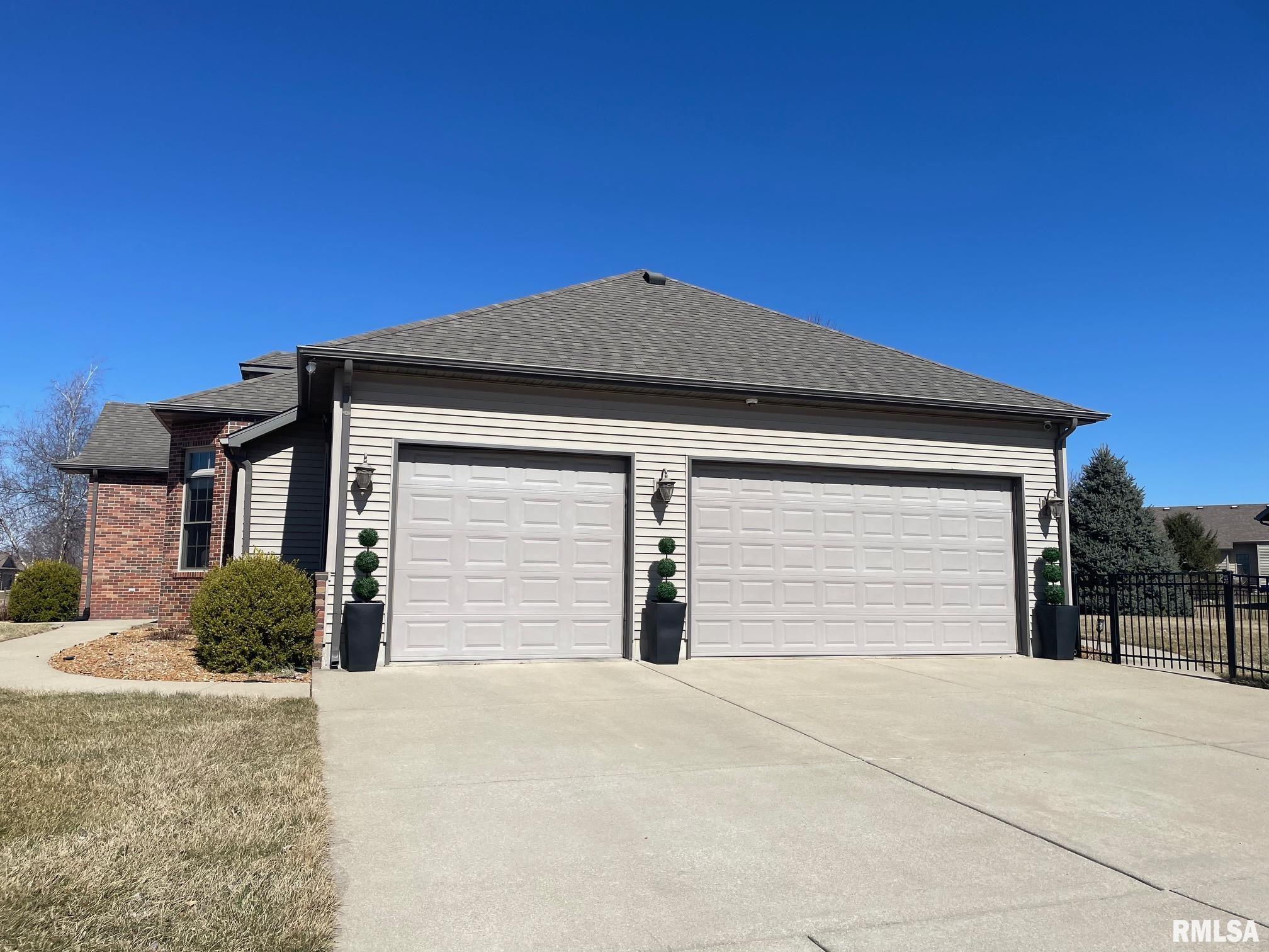 2812 Rutherford Trek Springfield, IL 62711 - Photo 2 of 46