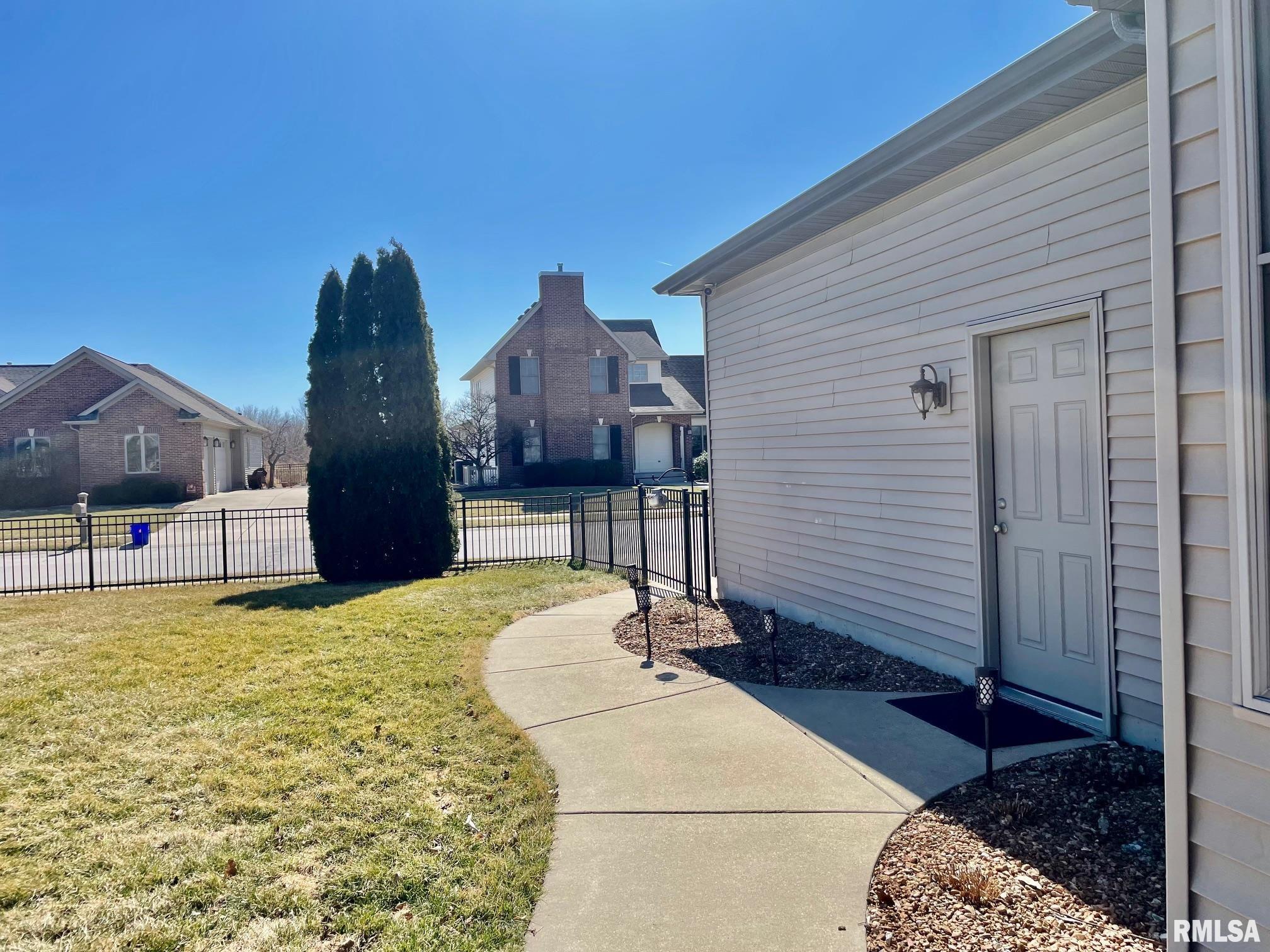 2812 Rutherford Trek Springfield, IL 62711 - Photo 43 of 46