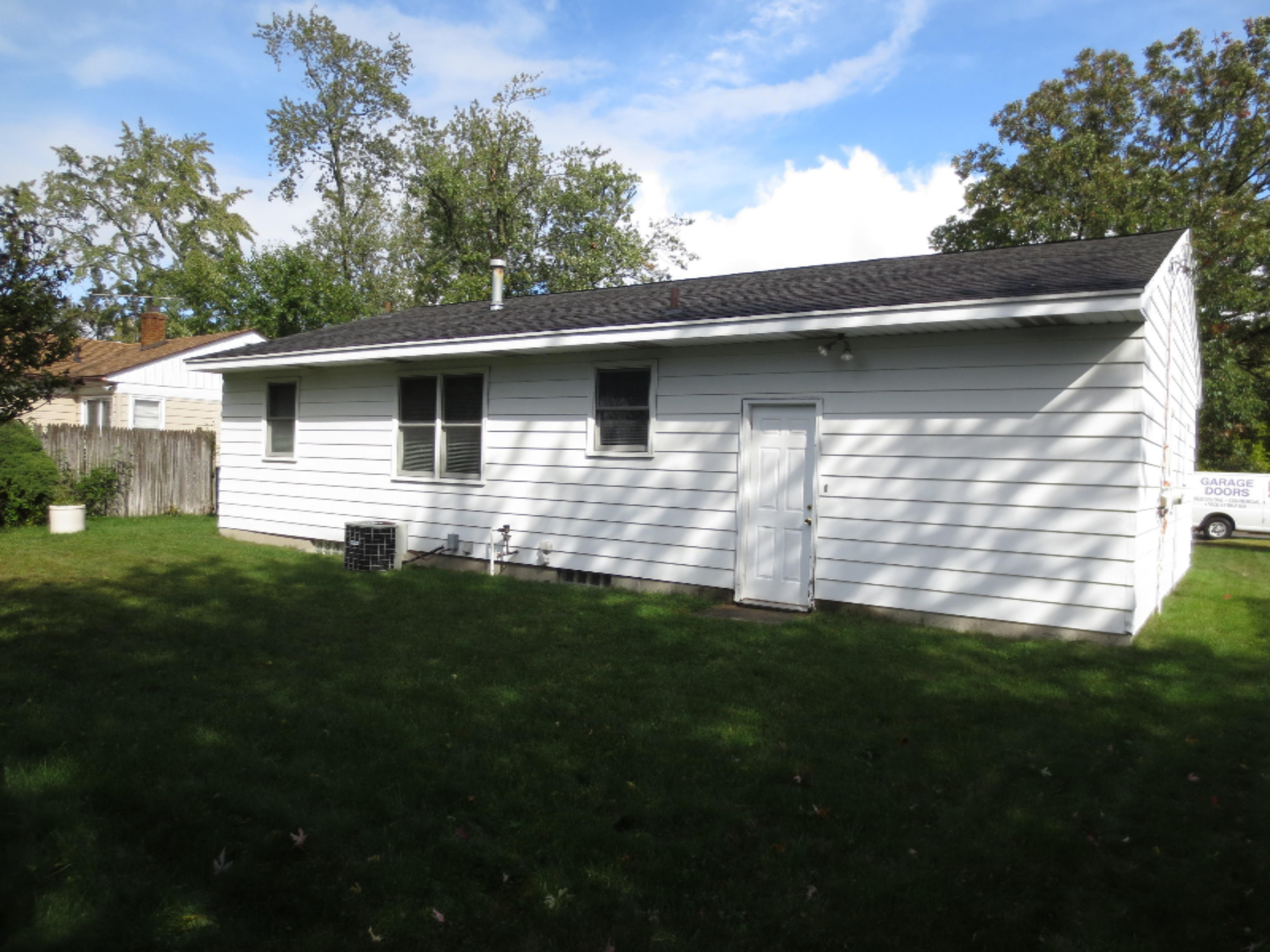2959 Maple Grove Road Muskegon, MI 49441 - Photo 5 of 21 IMG_4958