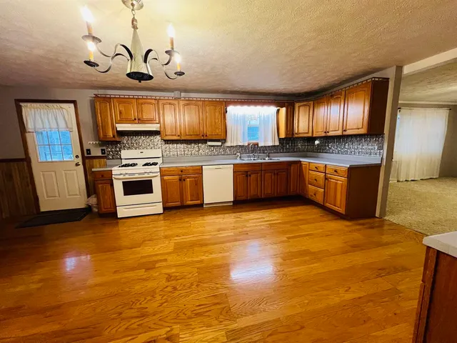 $90,000 | 191 West Davis Street, Equality, IL 62934