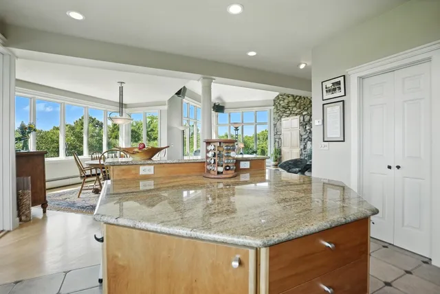 $1,350,000 | 699 Nob Hill Road, Williston, VT 05495