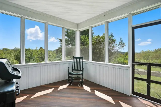 $1,350,000 | 699 Nob Hill Road, Williston, VT 05495