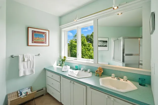 $1,350,000 | 699 Nob Hill Road, Williston, VT 05495