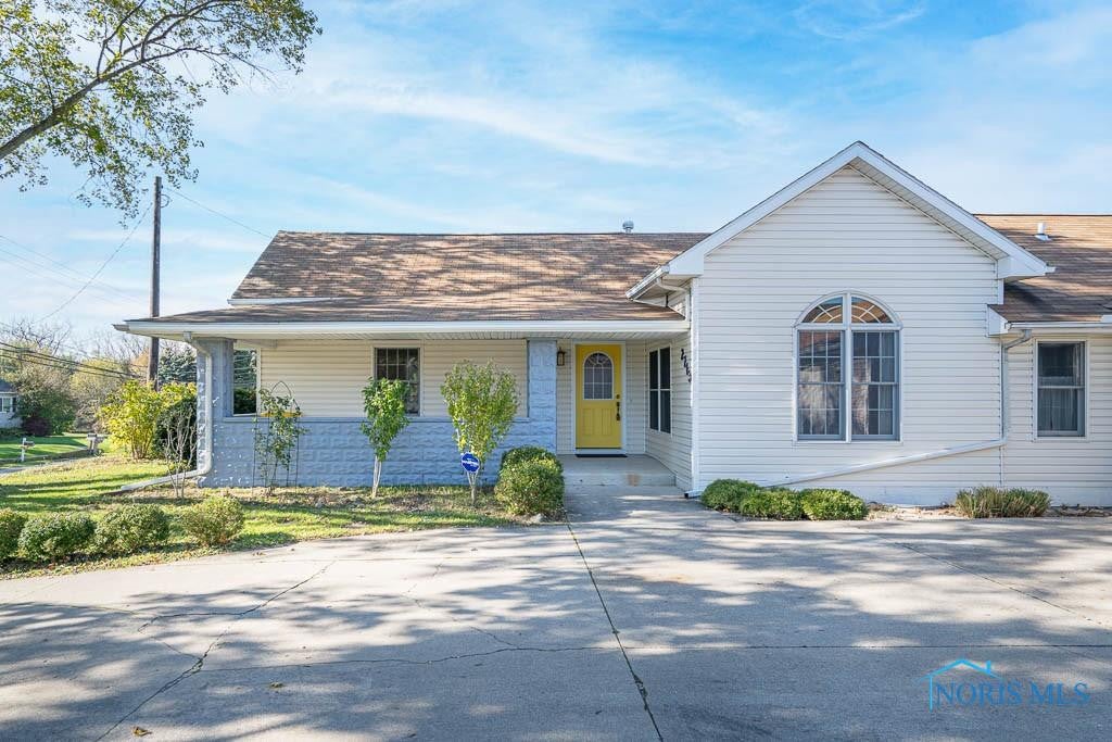 2713 Seaman Road Oregon, OH 43616 - Photo 3 of 35 Gallery Image 3