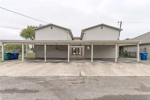 $1,395 | 4011 Oak Bay Drive, Corpus Christi, TX 78413