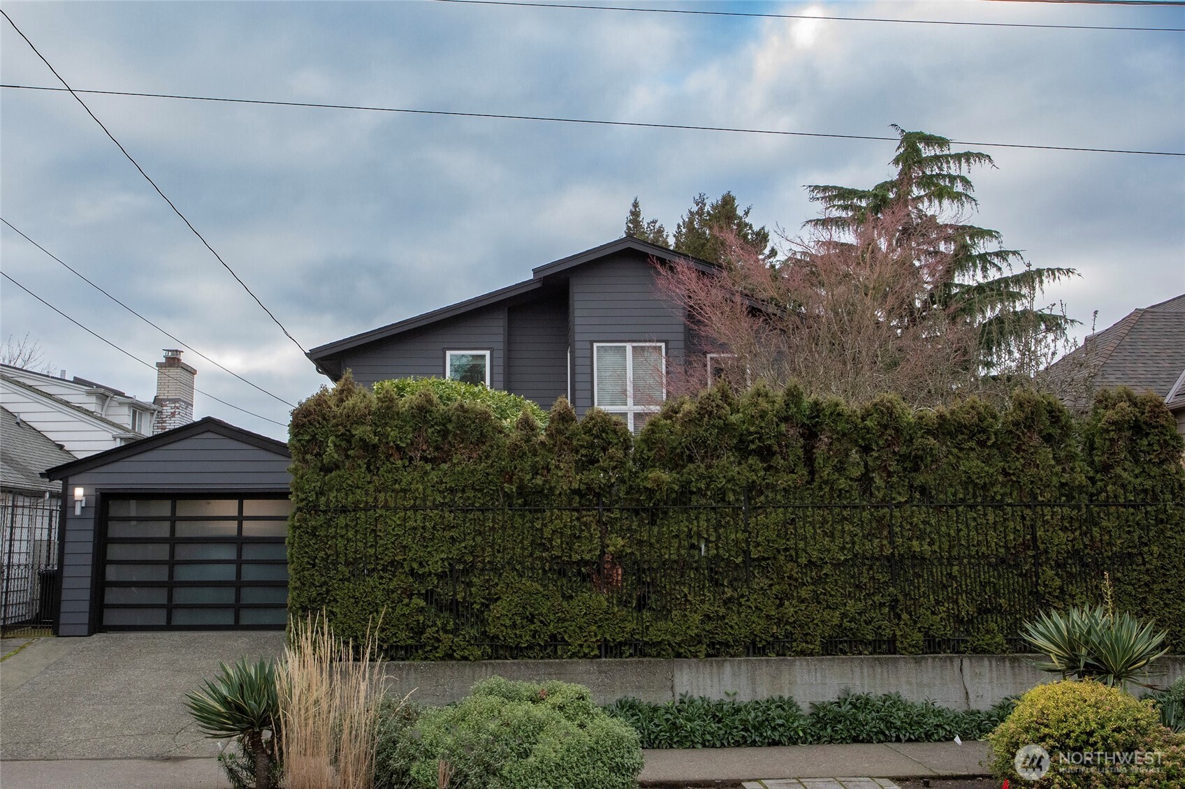 907 Broadway East Seattle, WA 98102 - Photo 1 of 37