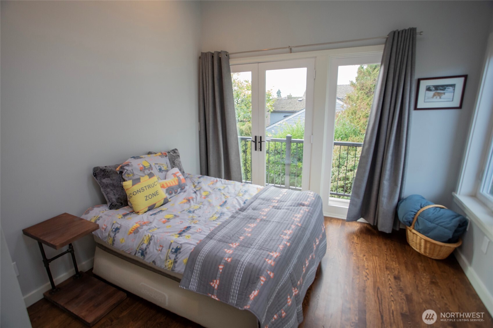 907 Broadway East Seattle, WA 98102 - Photo 28 of 37