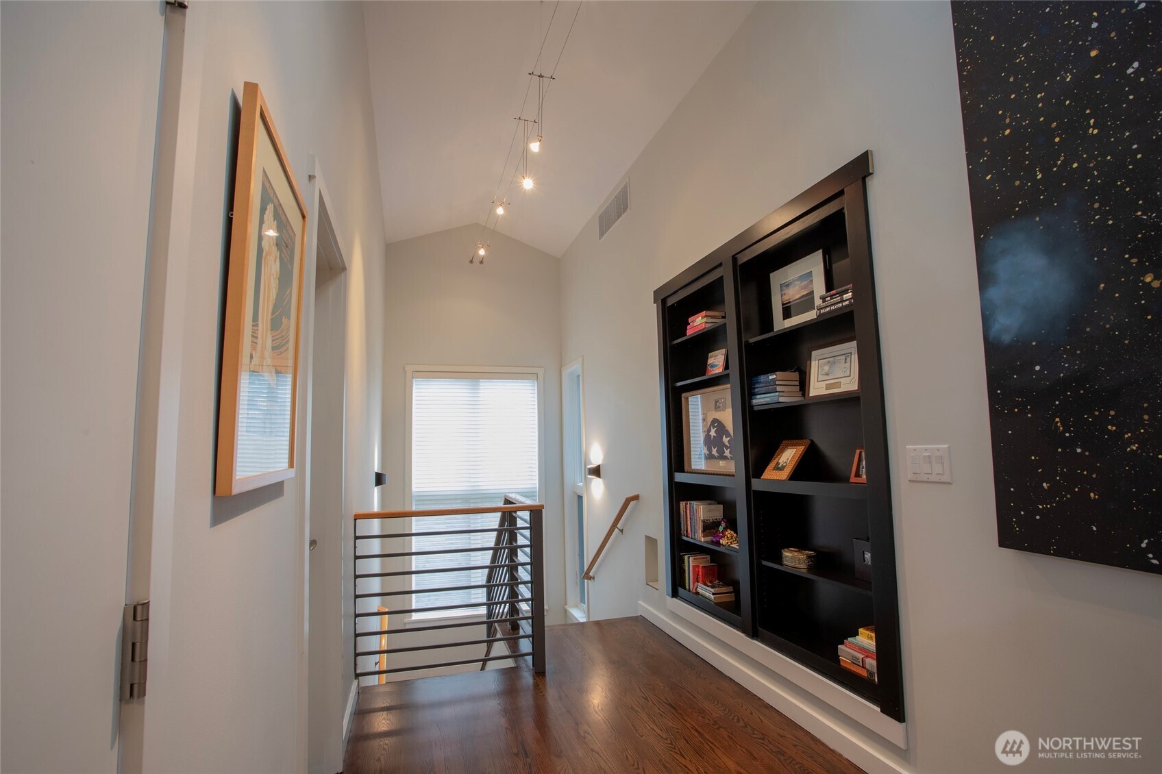 907 Broadway East Seattle, WA 98102 - Photo 32 of 37