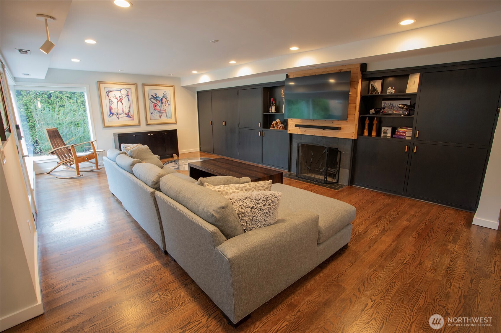 907 Broadway East Seattle, WA 98102 - Photo 6 of 37