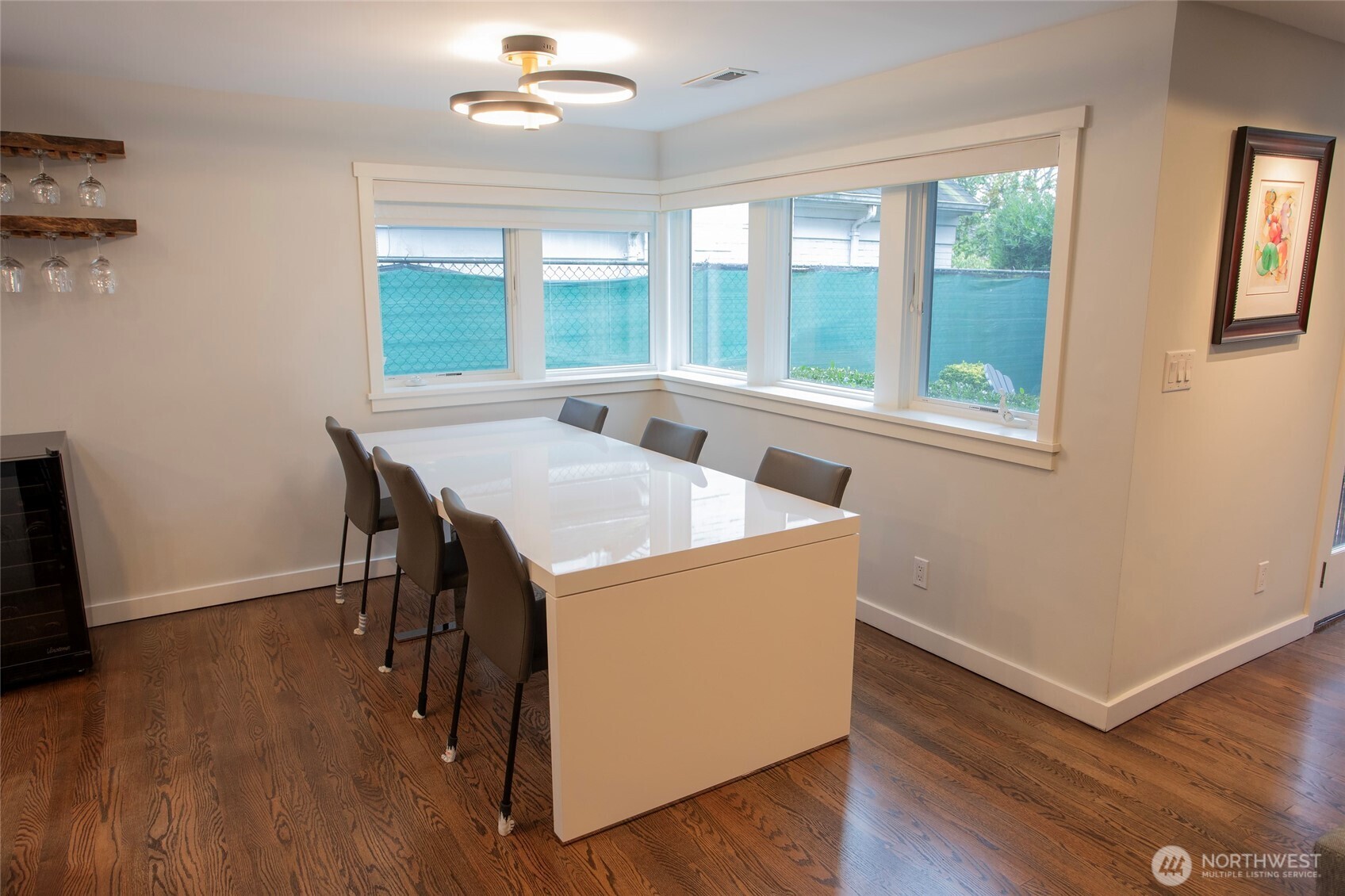 907 Broadway East Seattle, WA 98102 - Photo 9 of 37