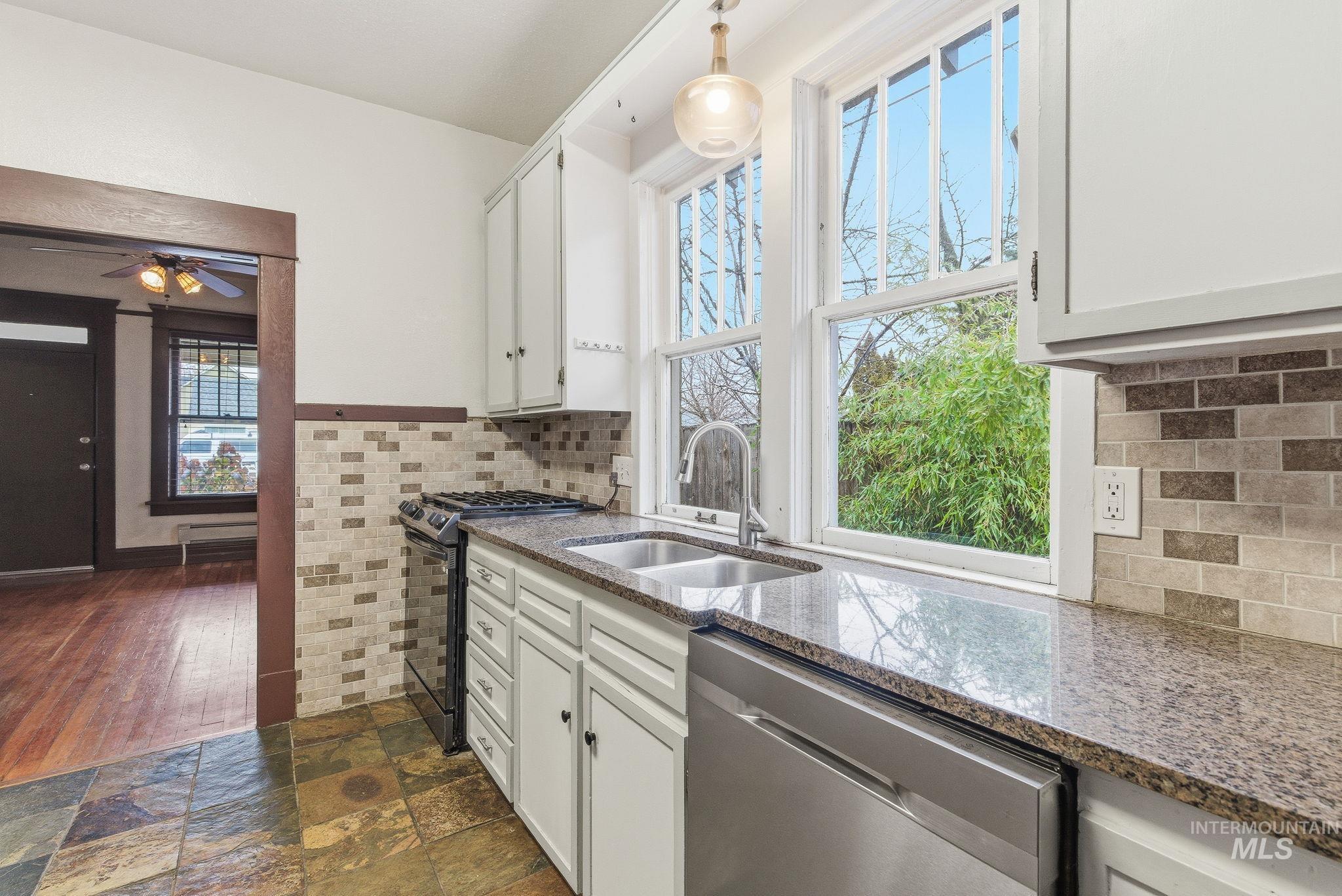 6323 Everett Street Boise, ID 83704 - Photo 11 of 35