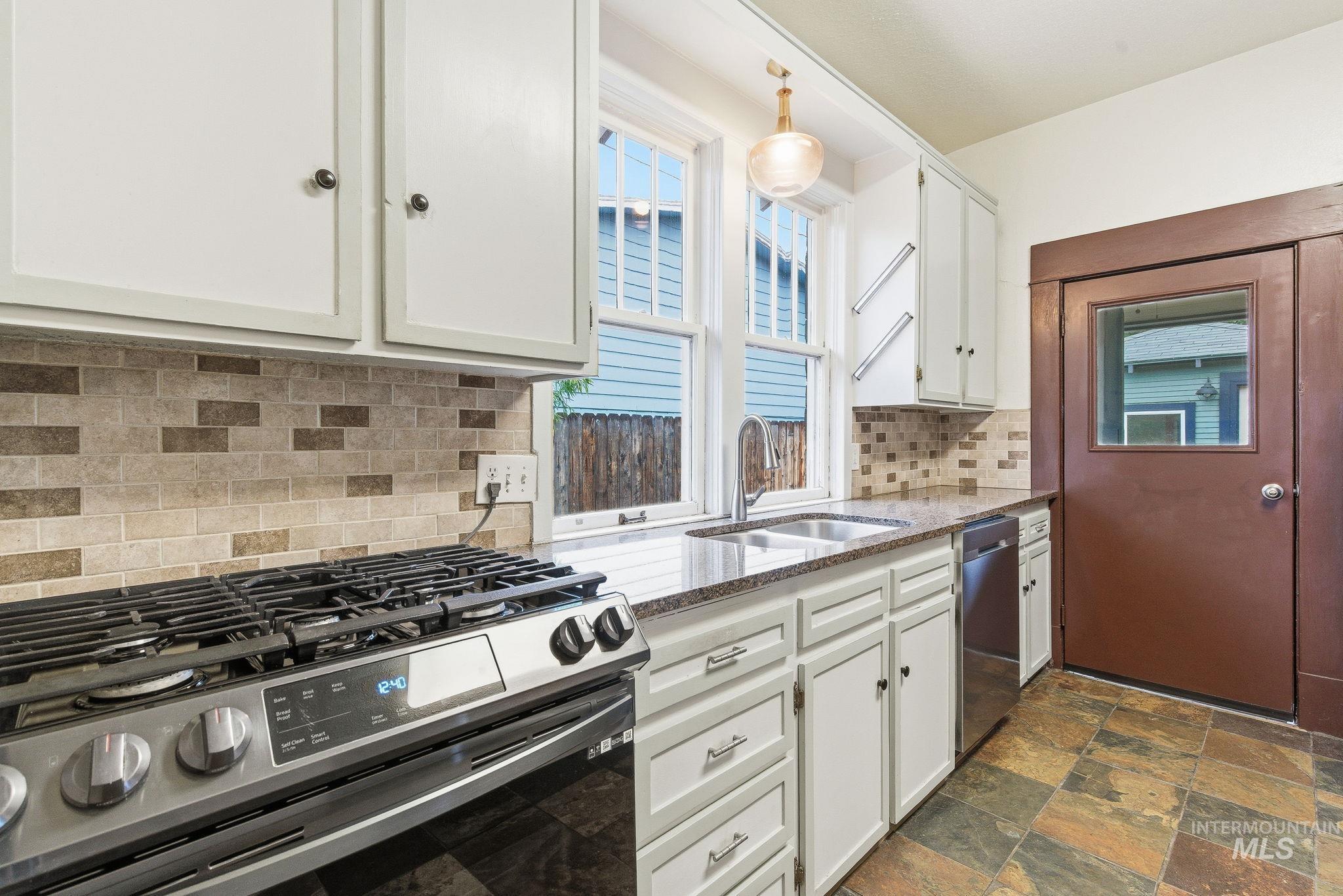 6323 Everett Street Boise, ID 83704 - Photo 12 of 35