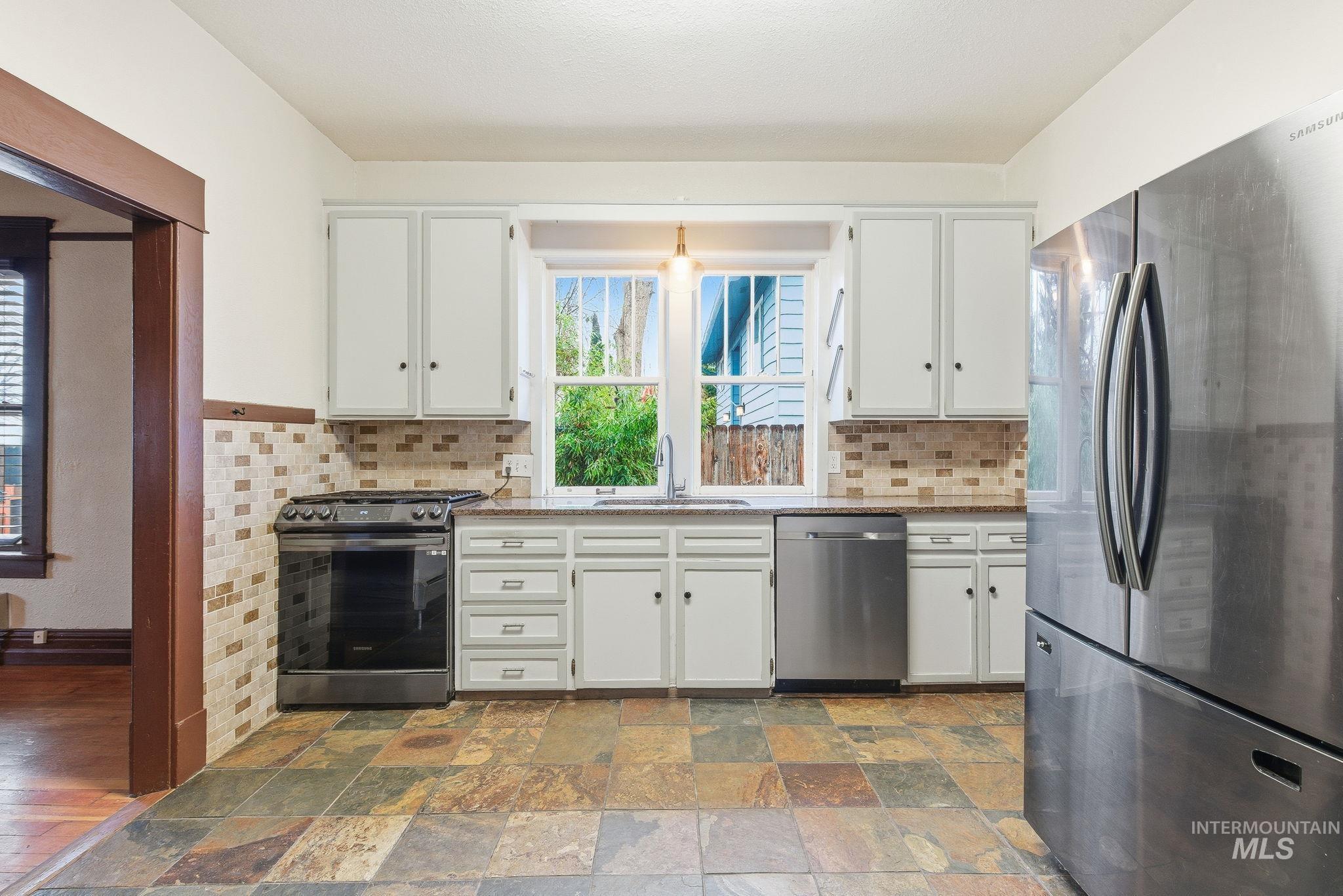 6323 Everett Street Boise, ID 83704 - Photo 10 of 35