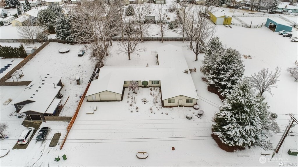 715 Locust Street Omak, WA 98841 - Photo 4 of 19