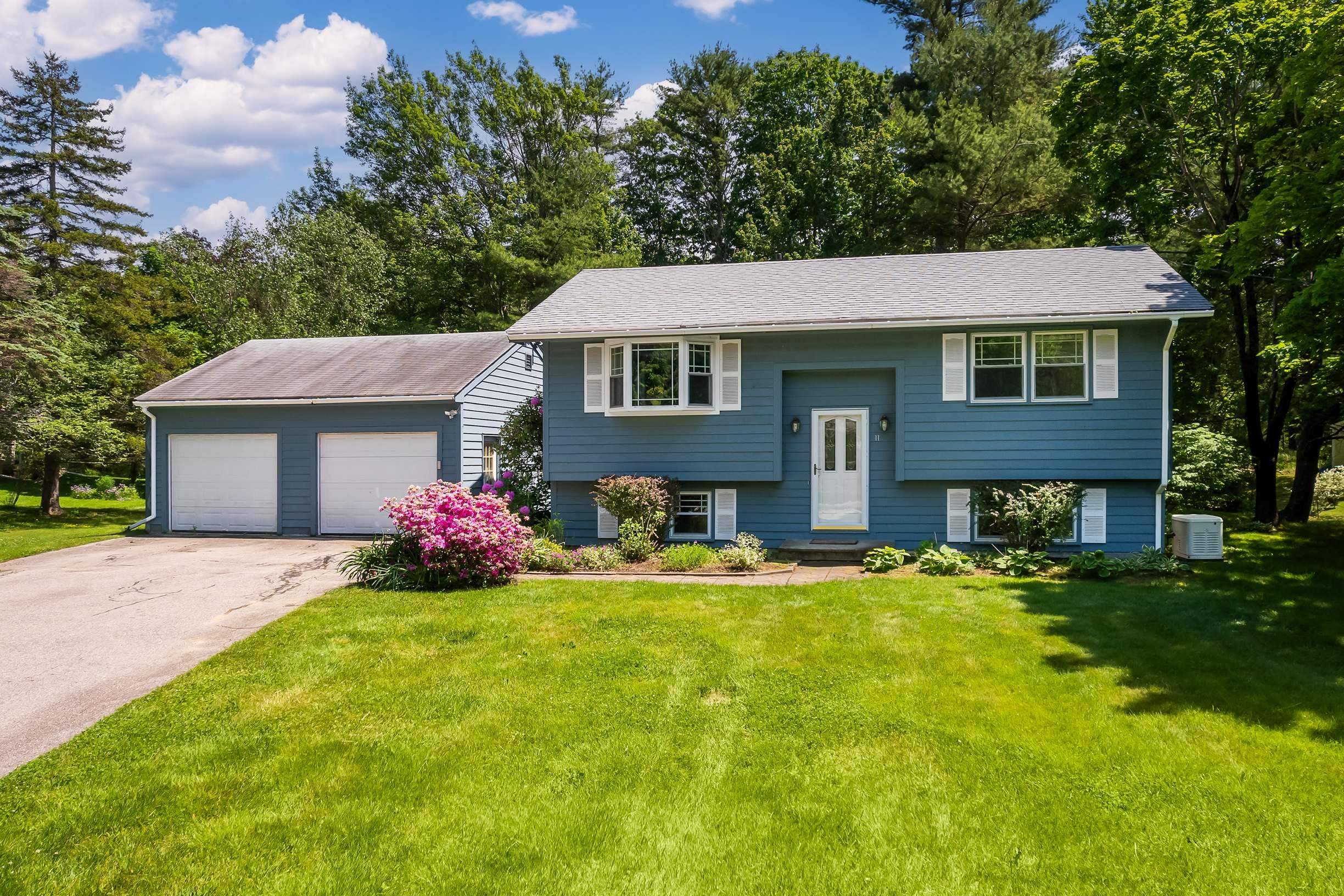 11 Peter Weare Road York, ME 03902 - Photo 1 of 27
