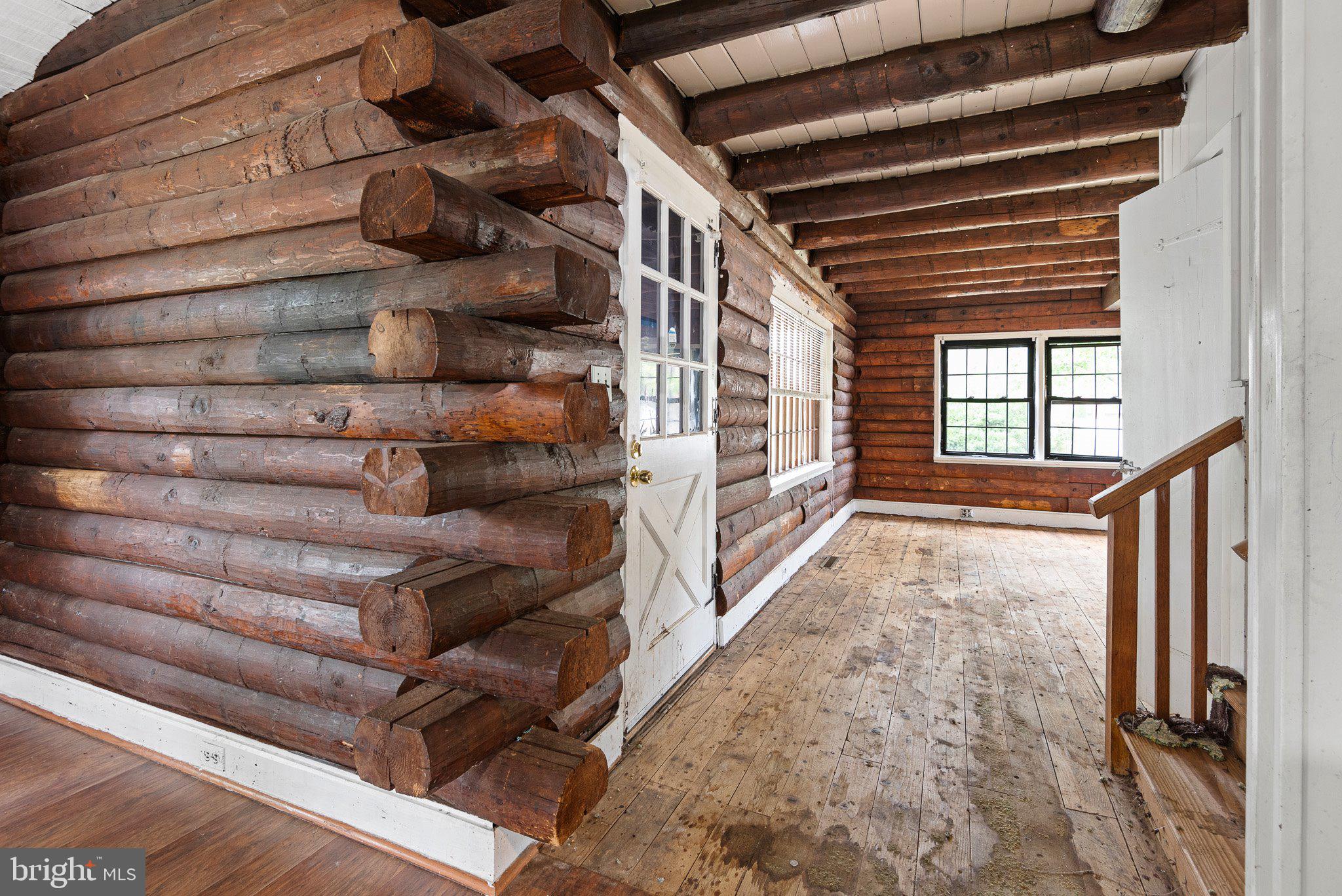 241 Smalleys Dam Road Newark, DE 19702 - Photo 10 of 19 a view of entryway
