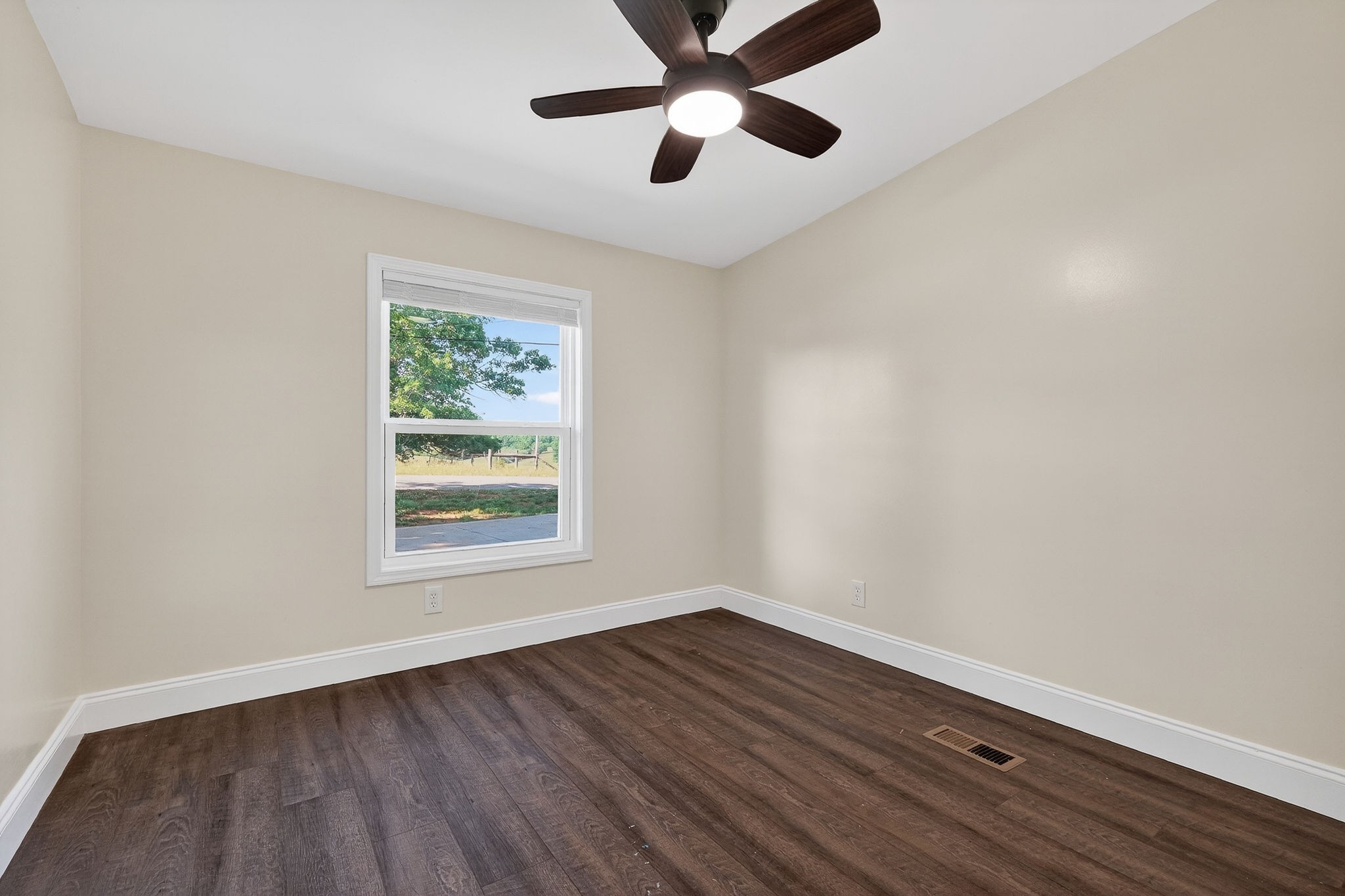 1883 Browntown Road Sparta, TN 38583 - Photo 37 of 45