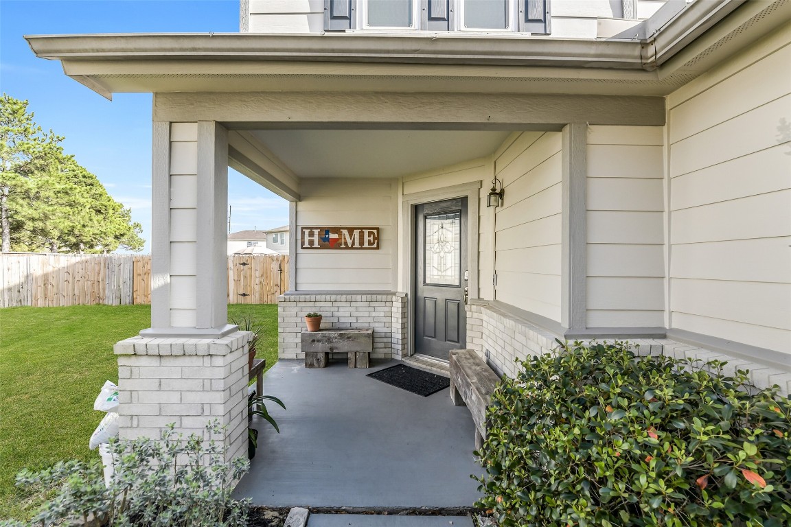 6407 Misty Brook Bend Court Spring, TX 77379 - Photo 2 of 15 a front view of a house with garden