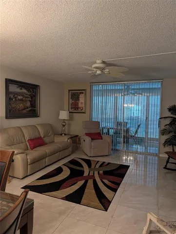 $325,000 | 1024 Southeast 5th Avenue, Unit 308, Dania Beach, FL 33004