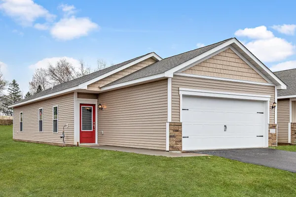 $315,900 | 525 Redwood Street North, Cambridge, MN 55008