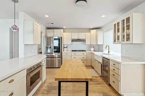 $885,000 | 4234 East Earll Drive, Phoenix, AZ 85018